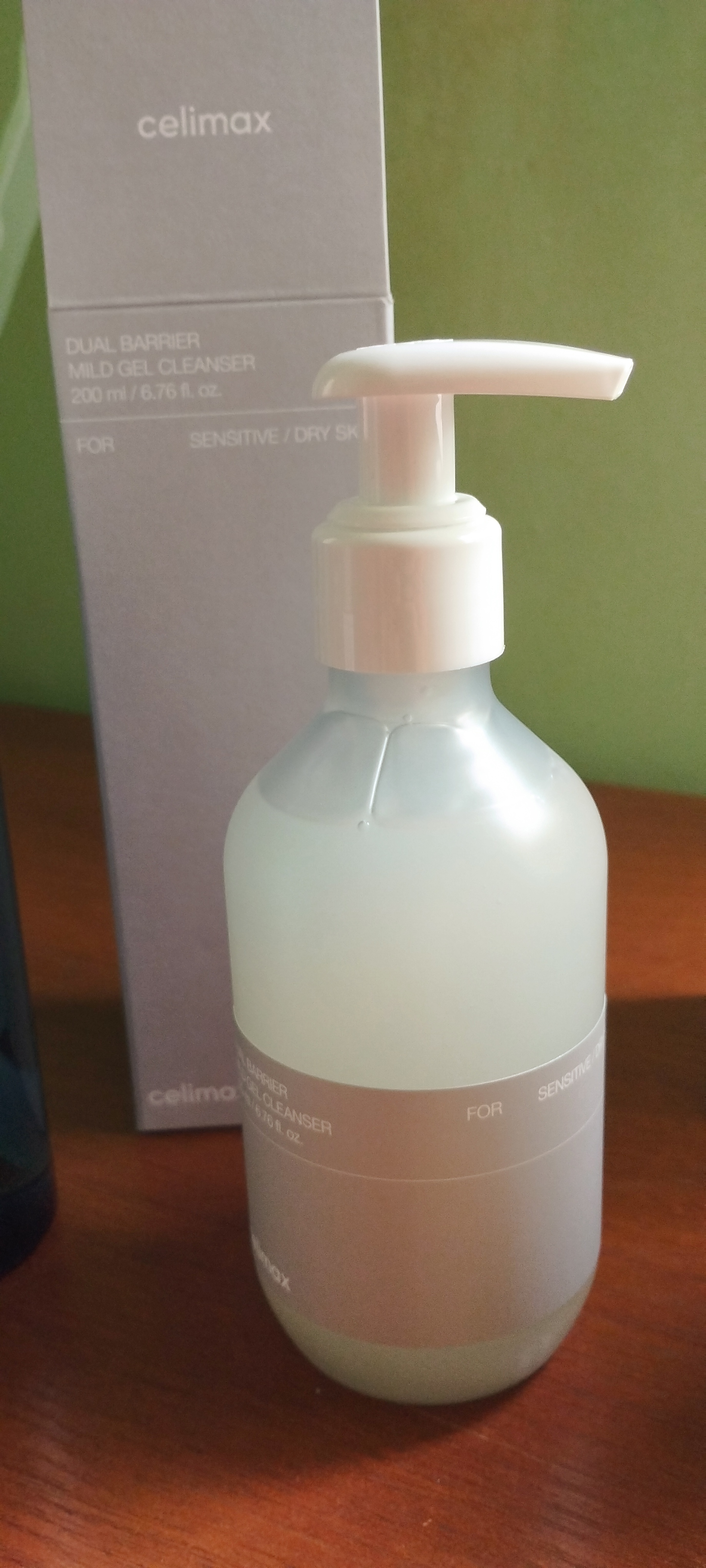 Гель - пенка для умывания, с комплексом церамидов, Celimax Dual Barrier Mild Gel Cleanser