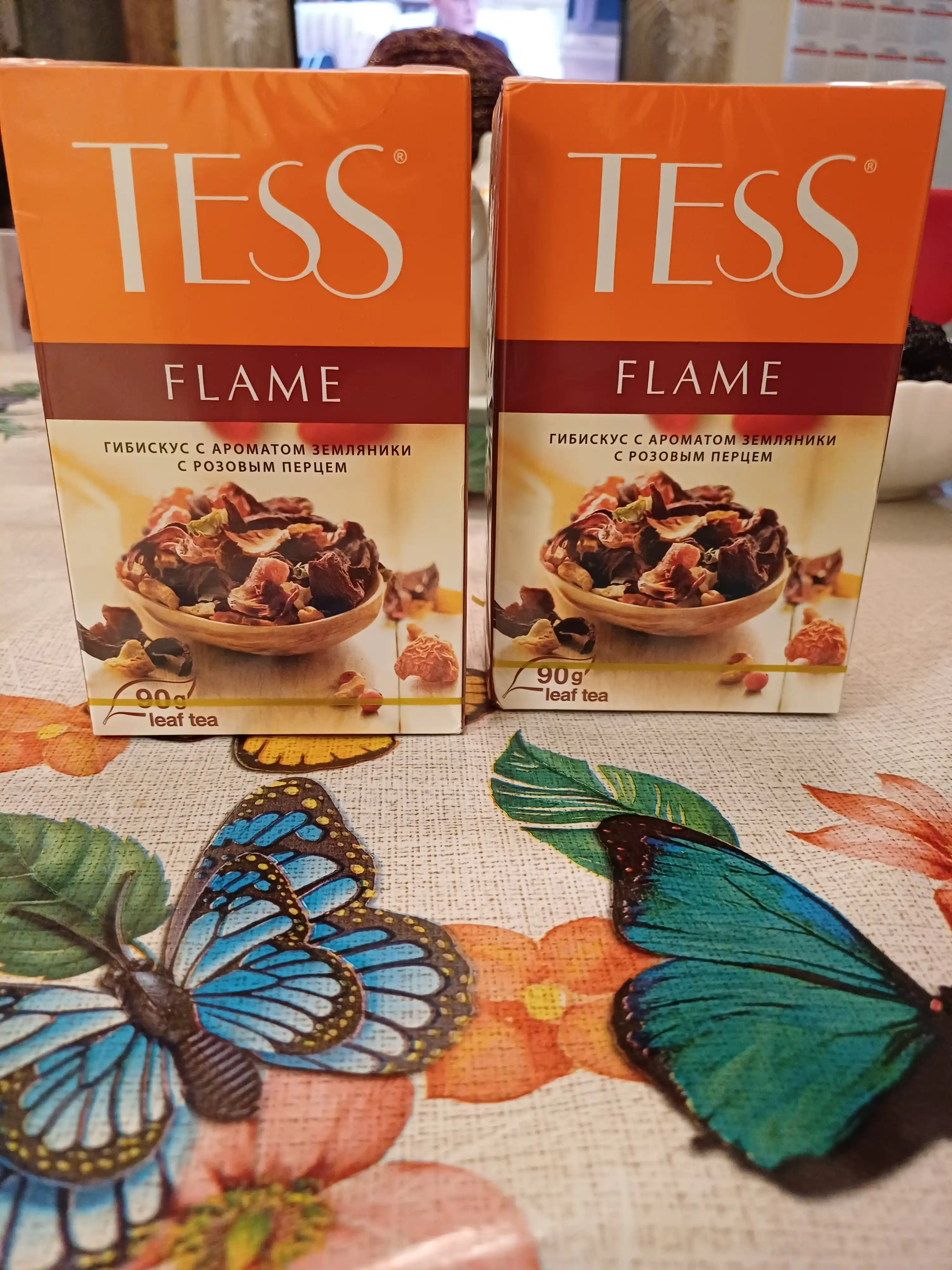 Чай красный Tess Flame, "Гибискус с ароматом земляники и с розовым перцем", 90 г