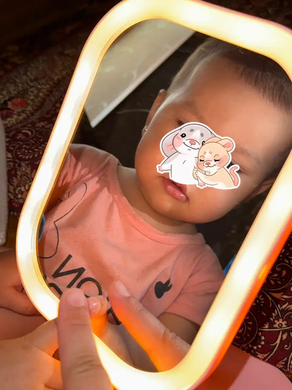 Oyna kosmetik, led yonadigan, 3xil yoruglikda yonadi