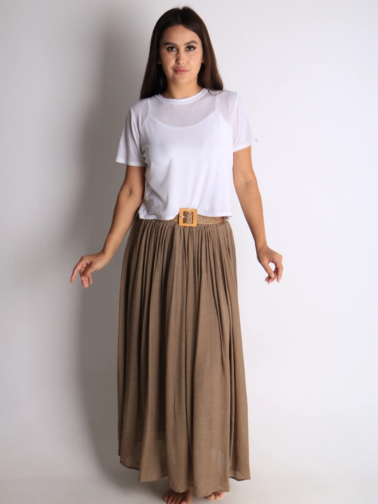 Ayollar yubkasi universal o‘lchamda L–XL, kundalik