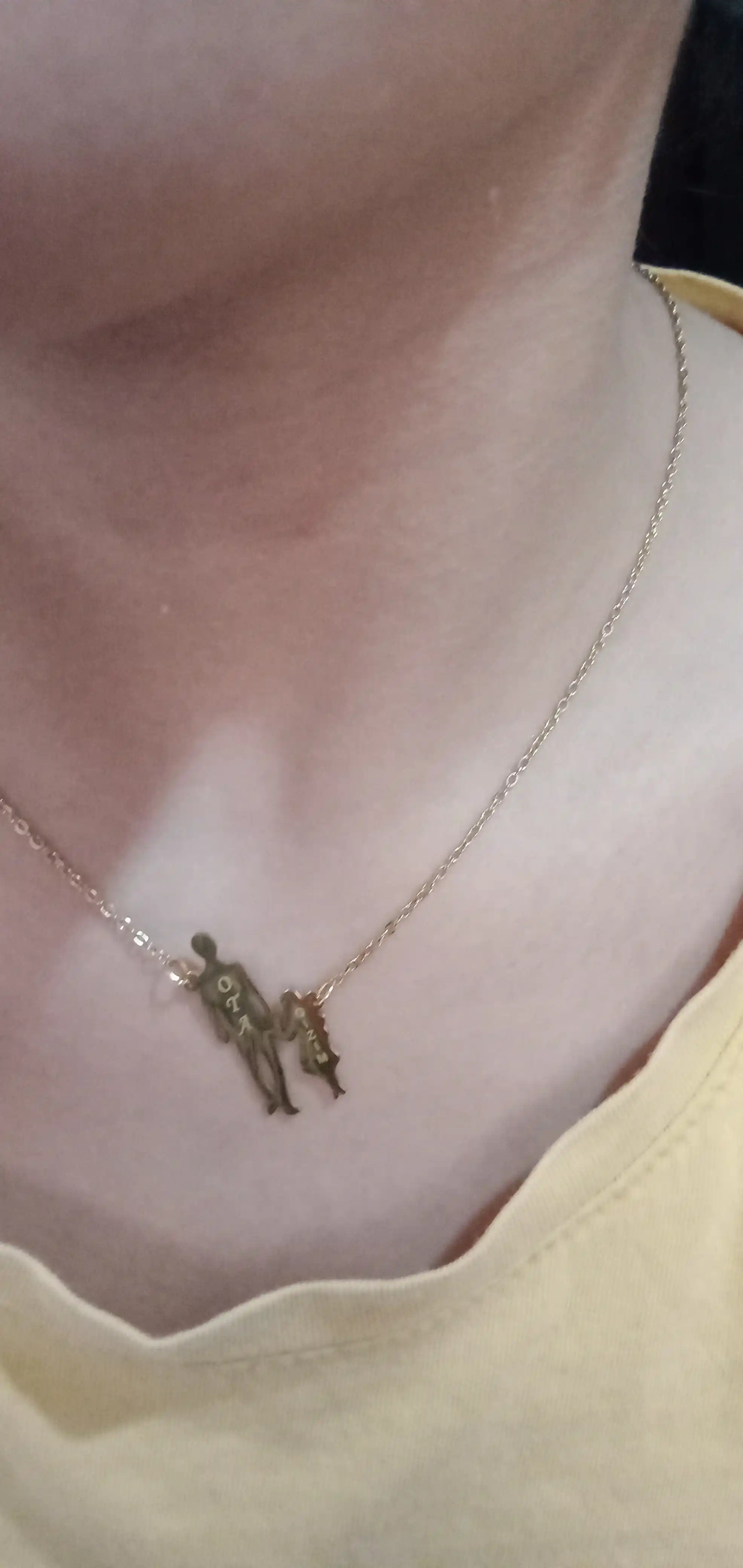 Ayollar zanjiri - oqqush shaklidagi marjon, SWAROVSKI kristallari bilan bezatilgan