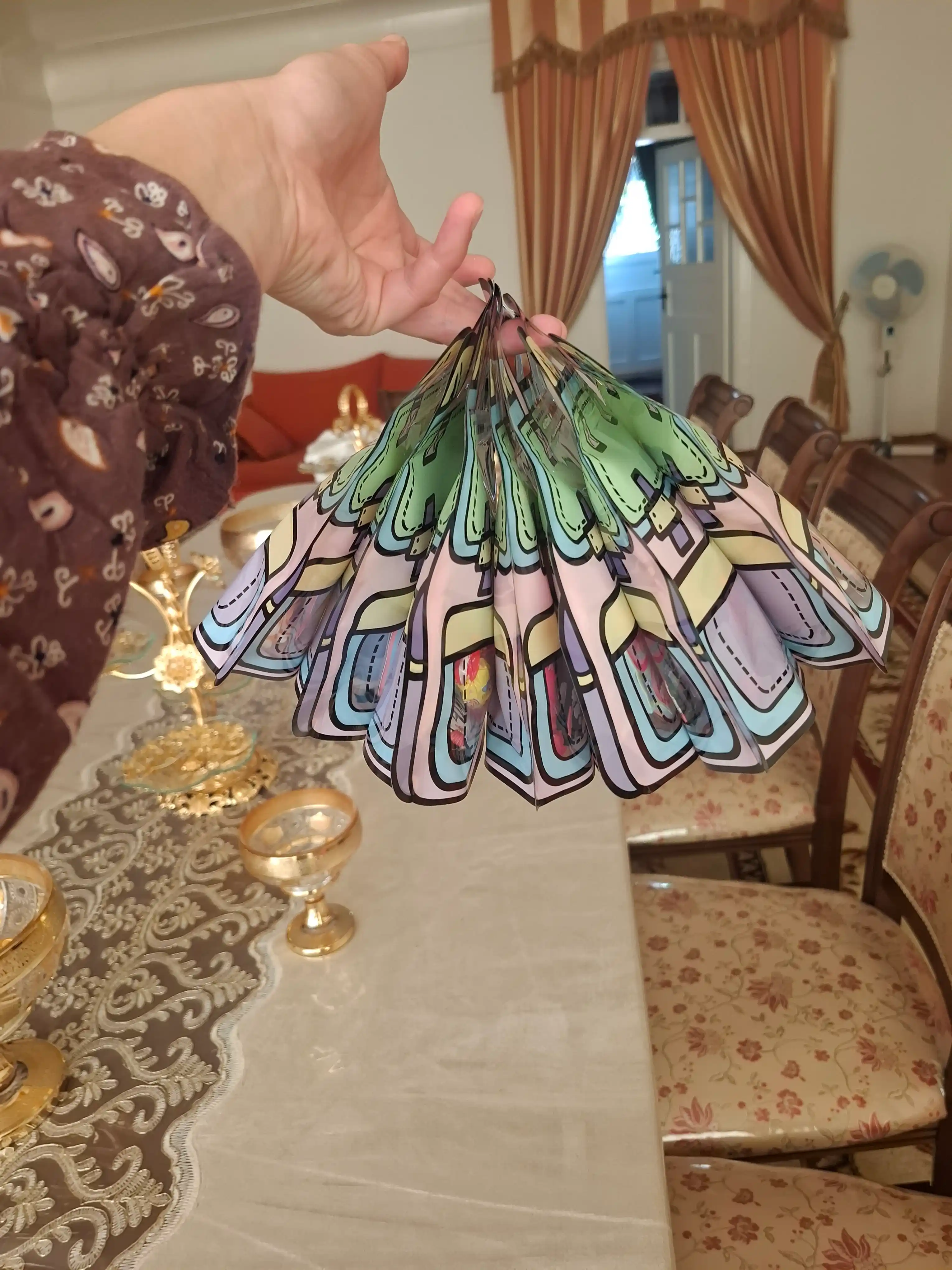 Bolalar bogchasi va maktab uchun sovga paketlari  shirinlik va konfetlar uchun.21x18sm