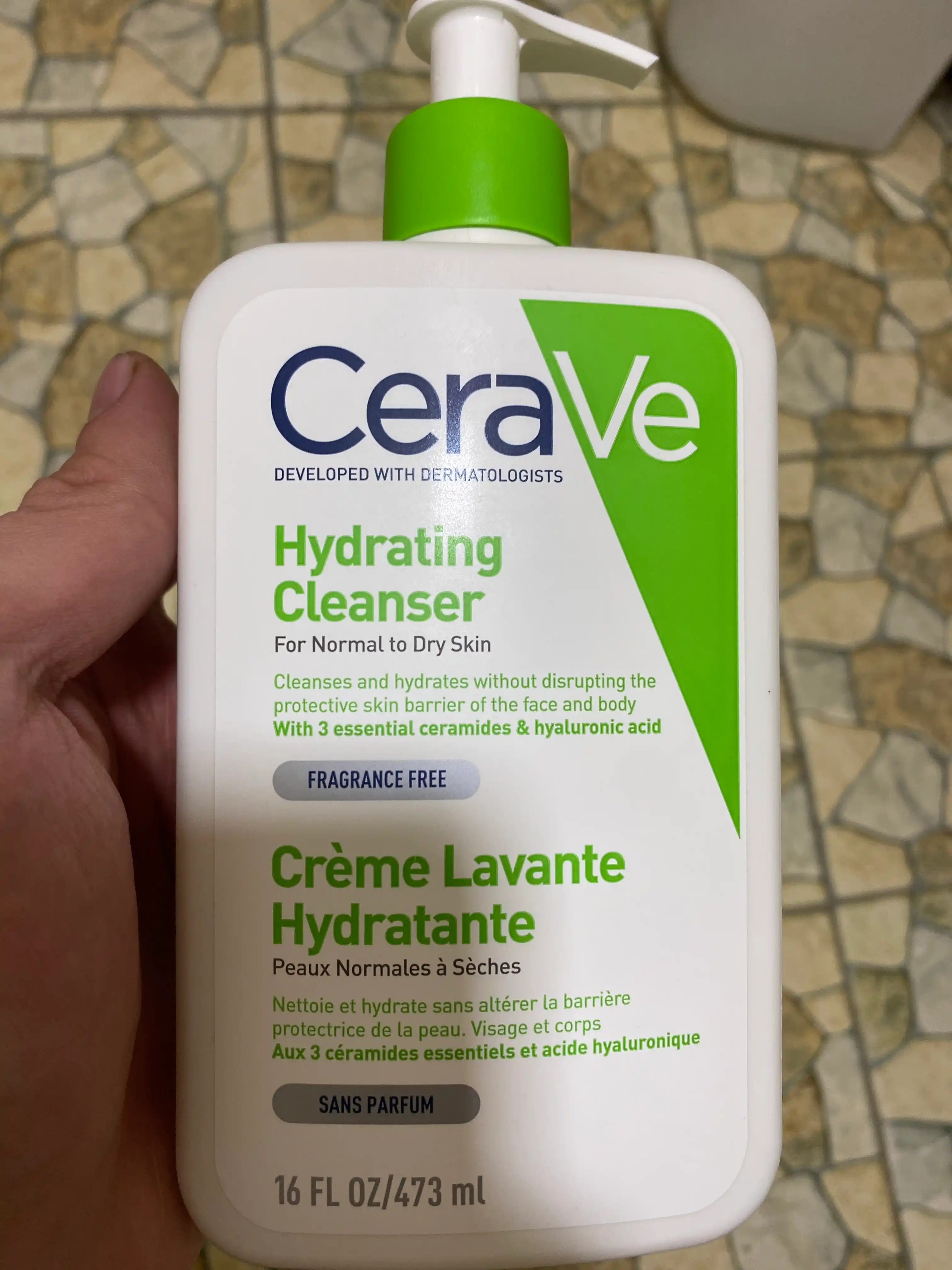 CeraVe Normal va quruq yuz va badan terisi uchun namlantiruvchi tozalovchi krem-gel, 473 g