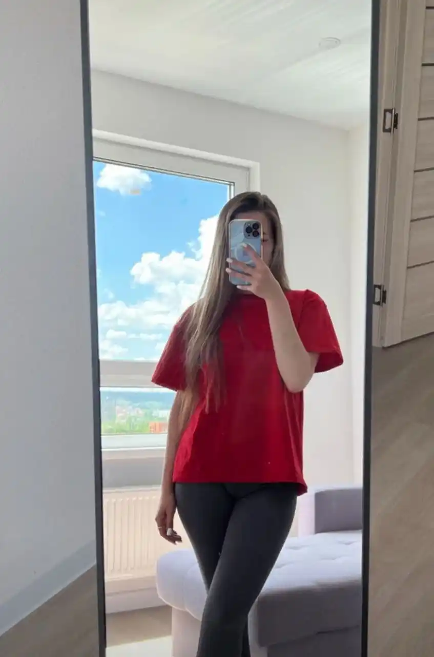 Ayollar va erkaklar uchun bir xil rangdagi futbolka, 100% paxta