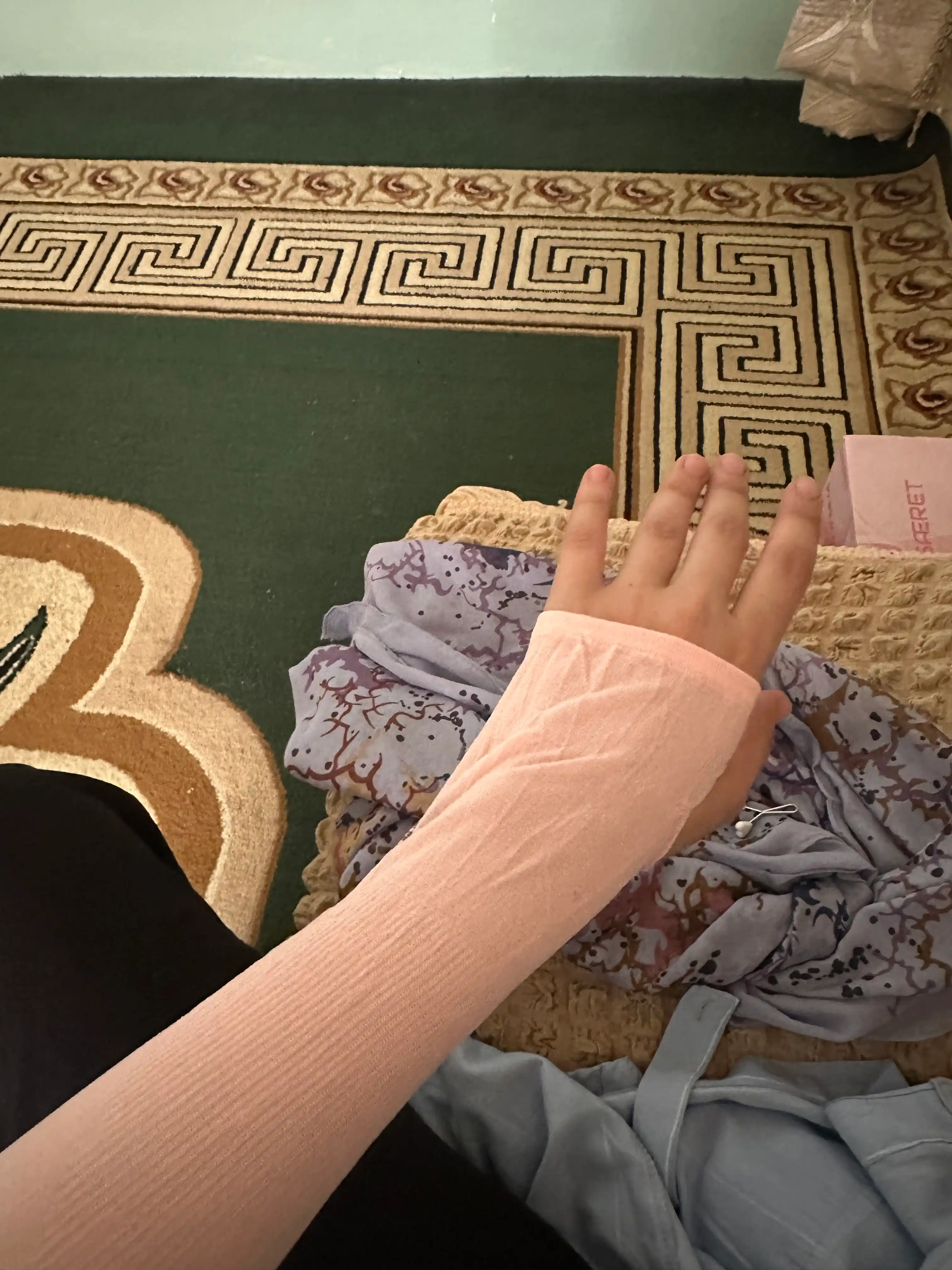Quyoshdan himoyalovchi yenglar, sport uchun, barmoqli yeng, ayollar va erkaklar uchun