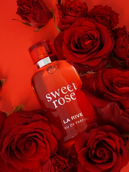 Ayollar parfyumlangan suvi La Rive Sweet Rose, 90 ml