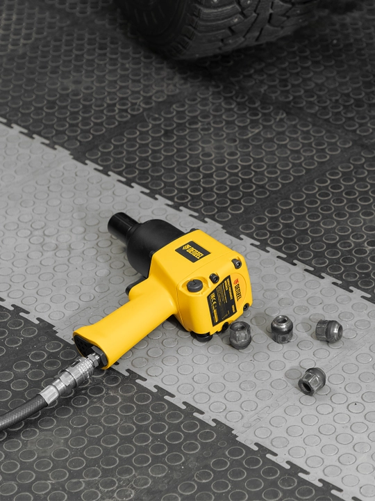 Darbeli kalit pnevmatik DENZEL IW860 + kallaklar to'plami 1/2", 7000 rpm, 57473