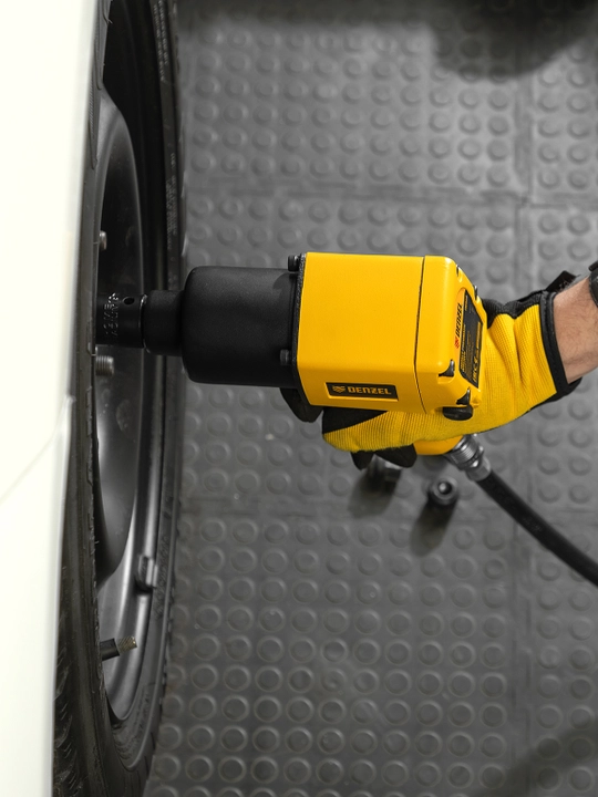 Darbeli kalit pnevmatik DENZEL IW860 + kallaklar to'plami 1/2", 7000 rpm, 57473