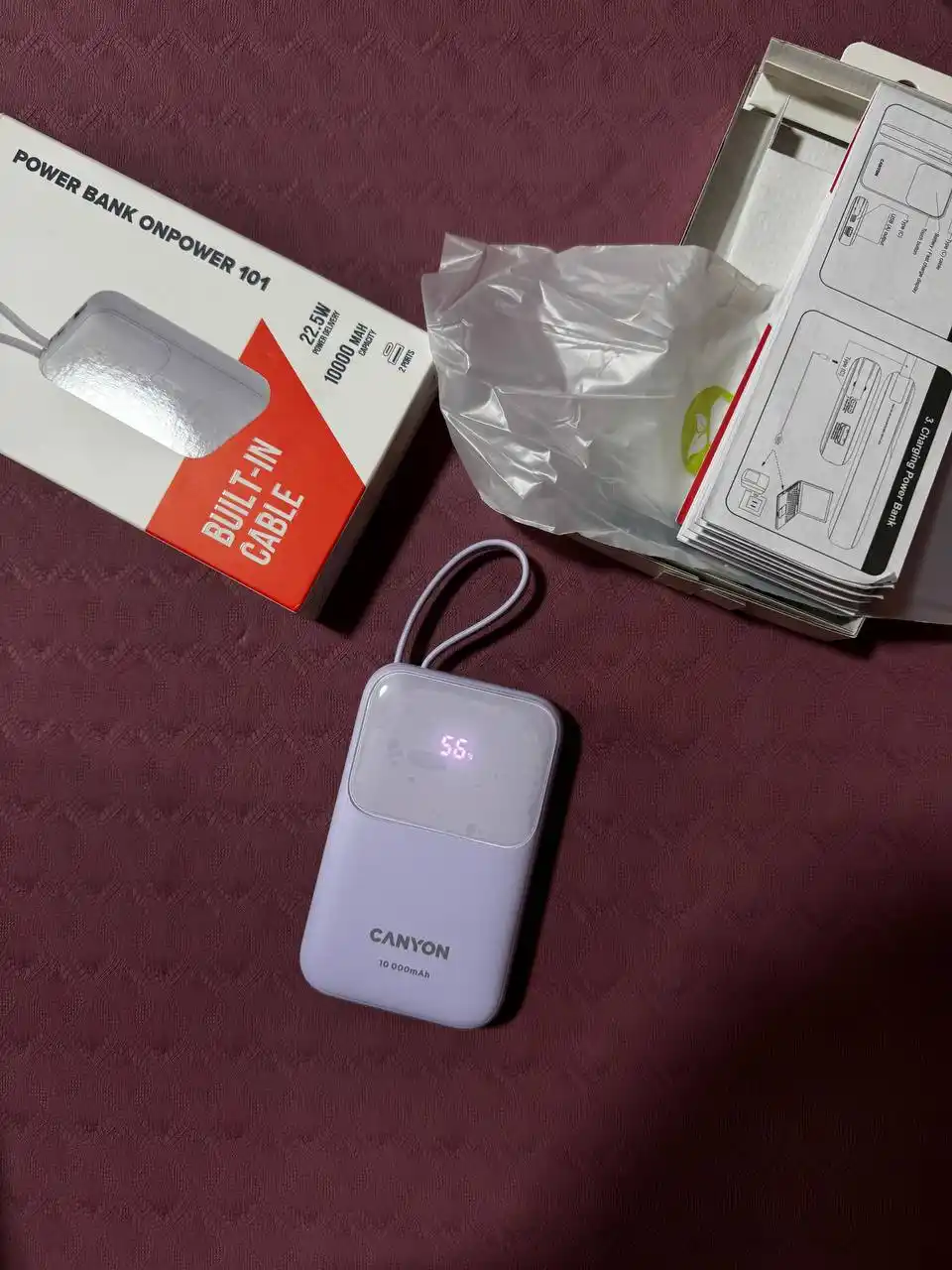 CANYON power bank 10000 OnPower 101, zaryadlash indikatori bilan, o‘rnatilgan kabel bilan
