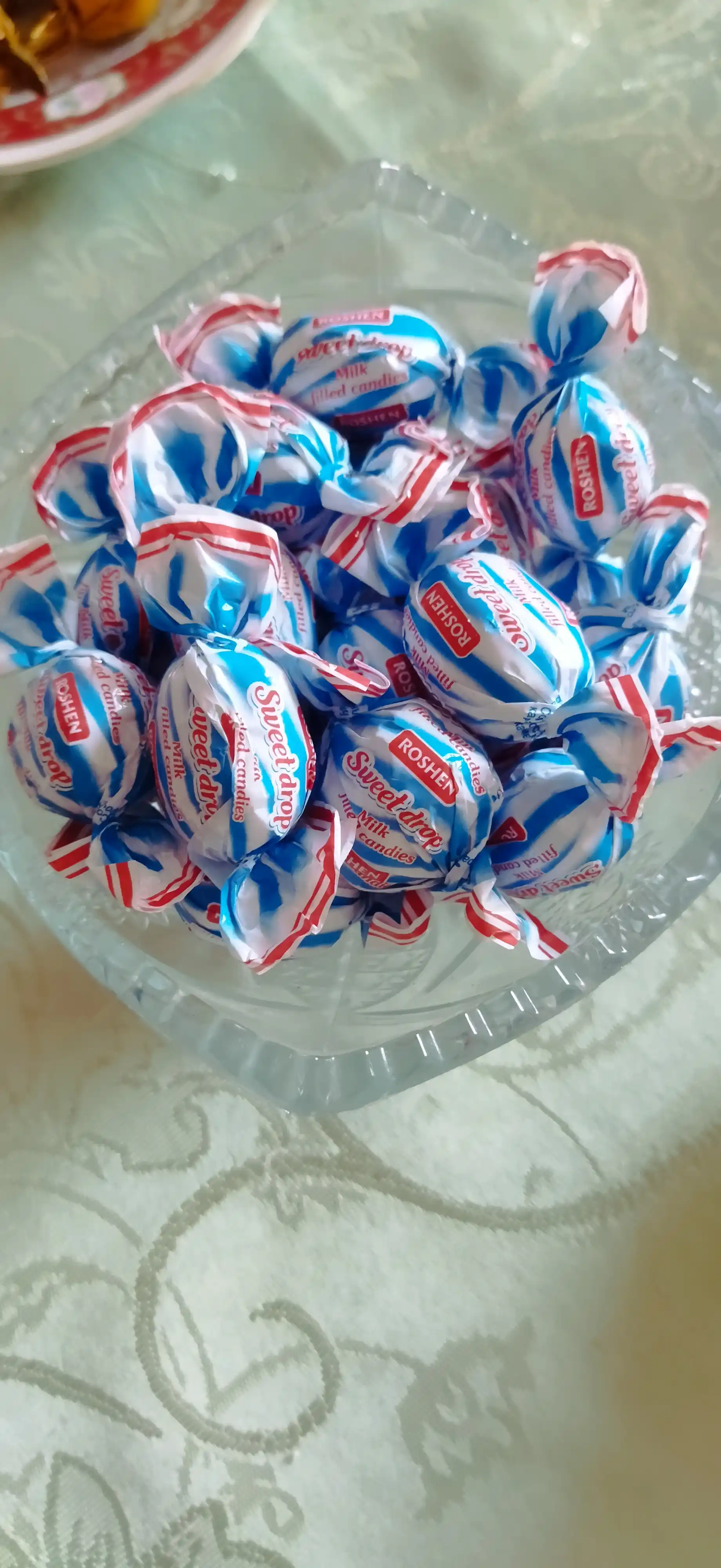 Shirinliklar Roshen suti tomchi, 1 kg