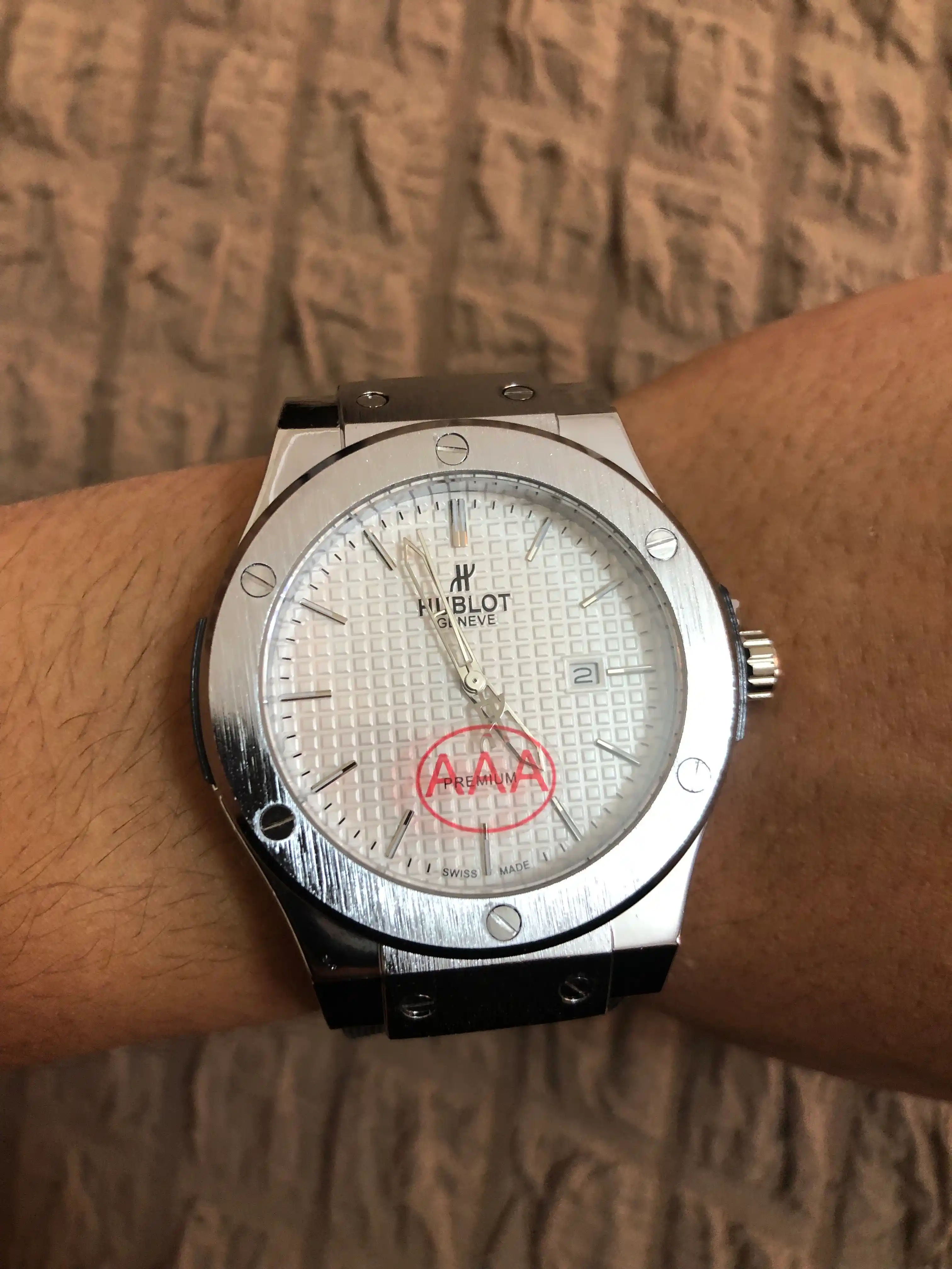Erkaklar qo'l soati Hublot, har qanday uslubga mos keluvchi universal dizayn, quti bilan