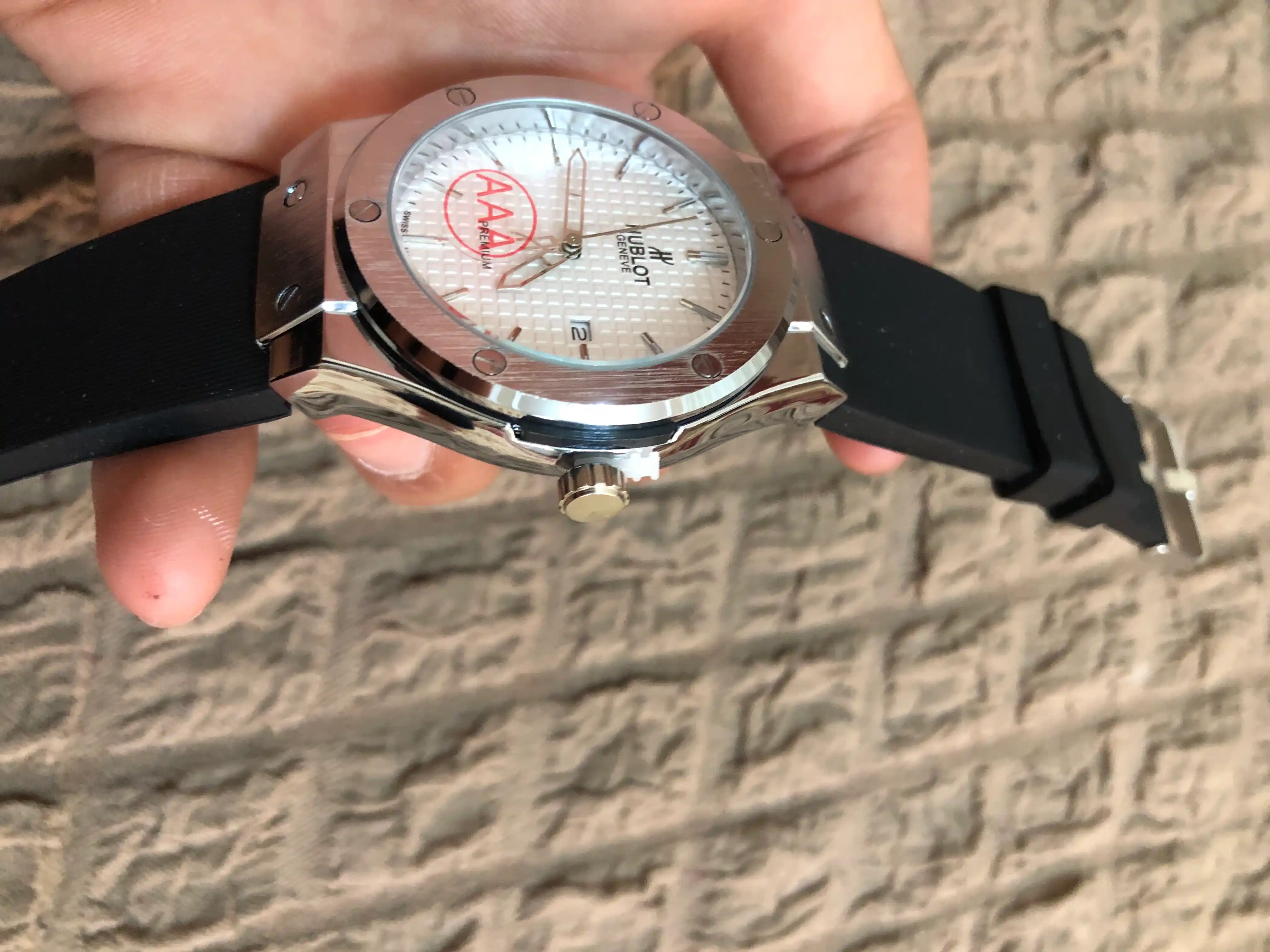 Erkaklar qo'l soati Hublot, har qanday uslubga mos keluvchi universal dizayn, quti bilan