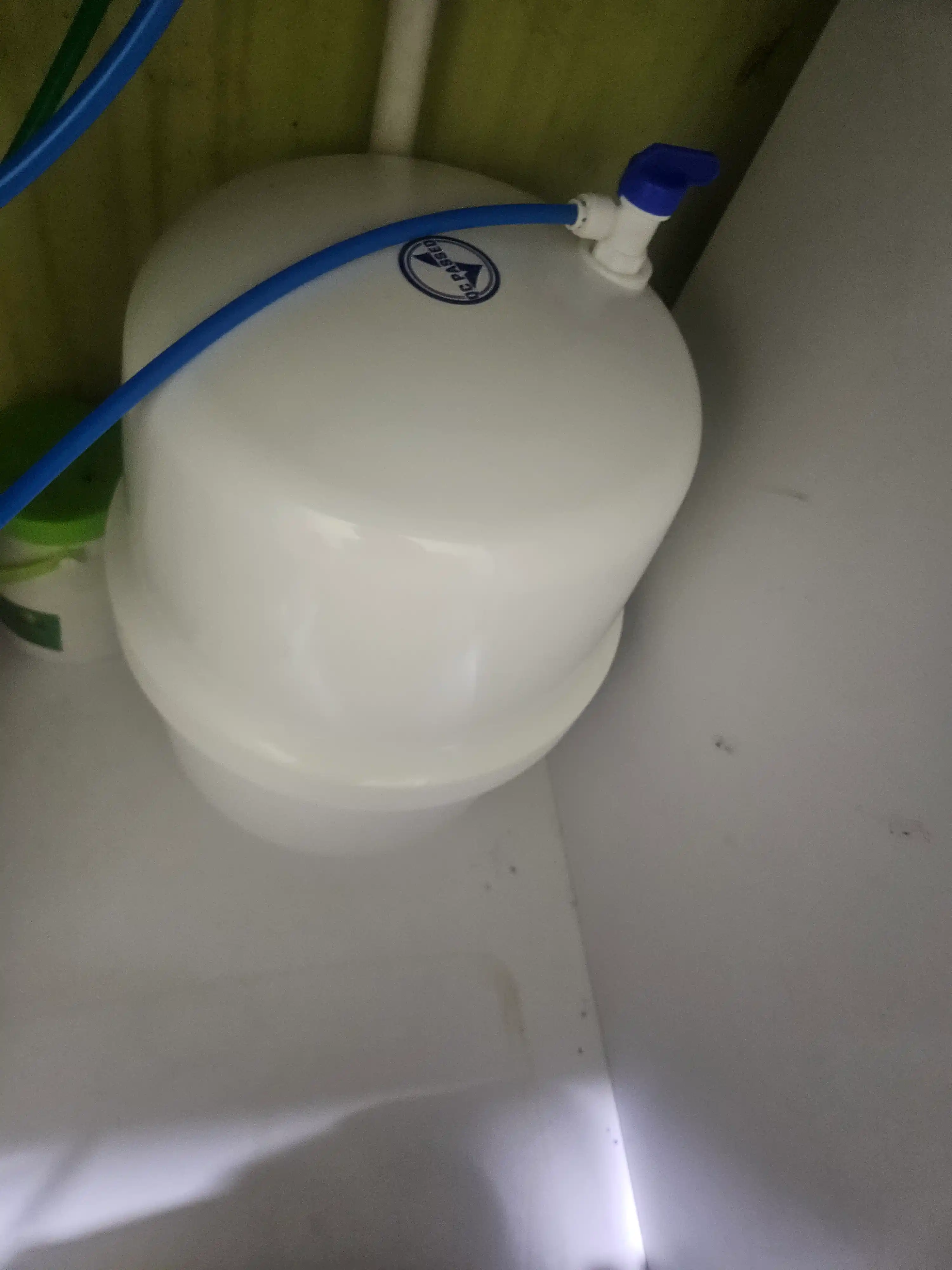 Teskari osmos Geyzer Allegro PM, kuniga 200 litr, motor va mineralizator, 12 litrli bak