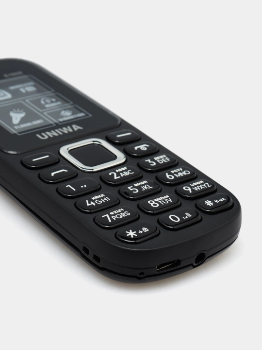UNIWA E1808 tugmali telefoni, IMEI ro‘yxatdan o‘tkazilgan, kamera bor, batareya quvvati 800 mA/soat, quvvatlash imkoniyati mavjud