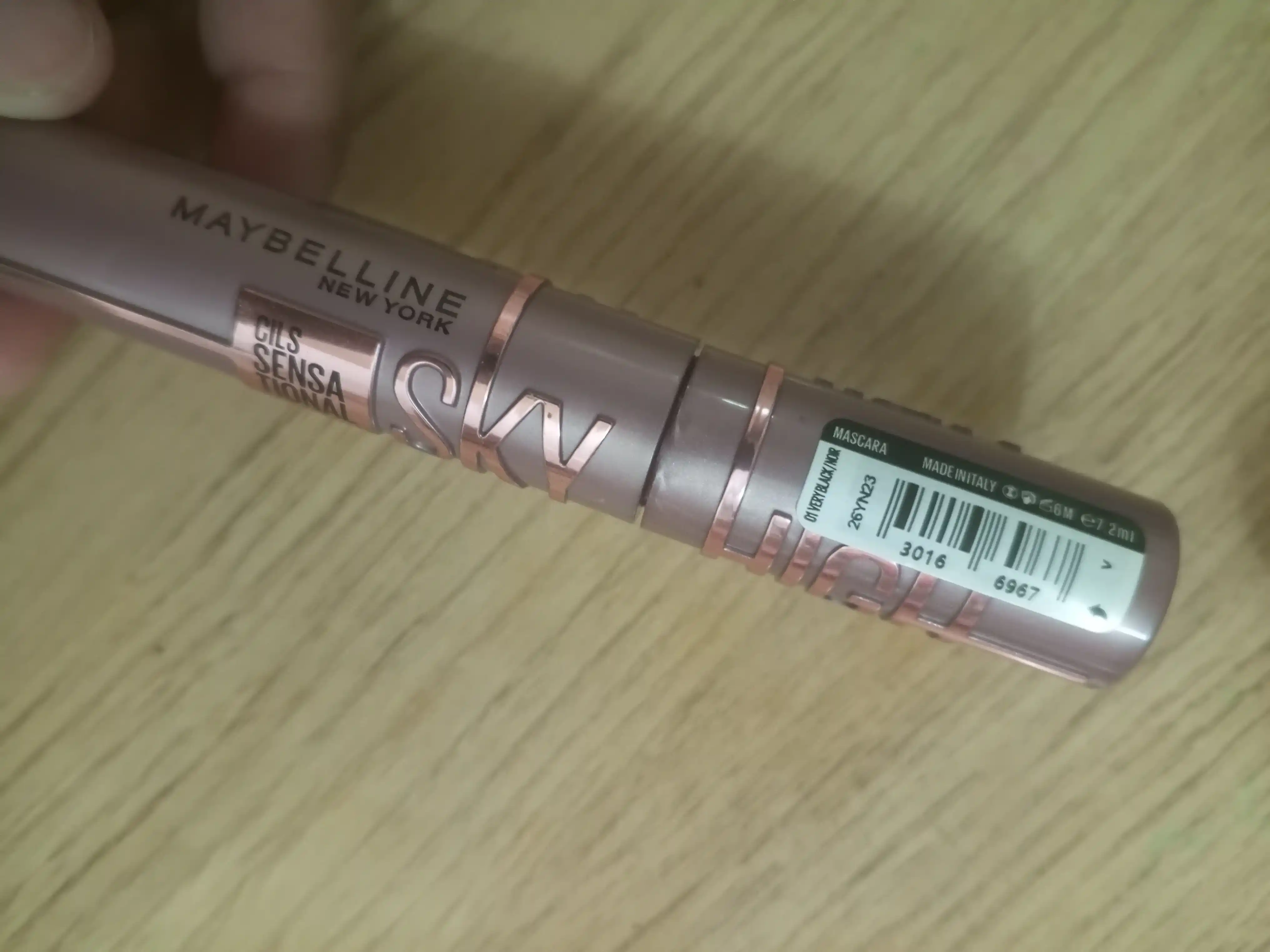 Kiprik uchun tush Maybelline New York Lash Sensational Sky High, qora rang, 9.6 ml