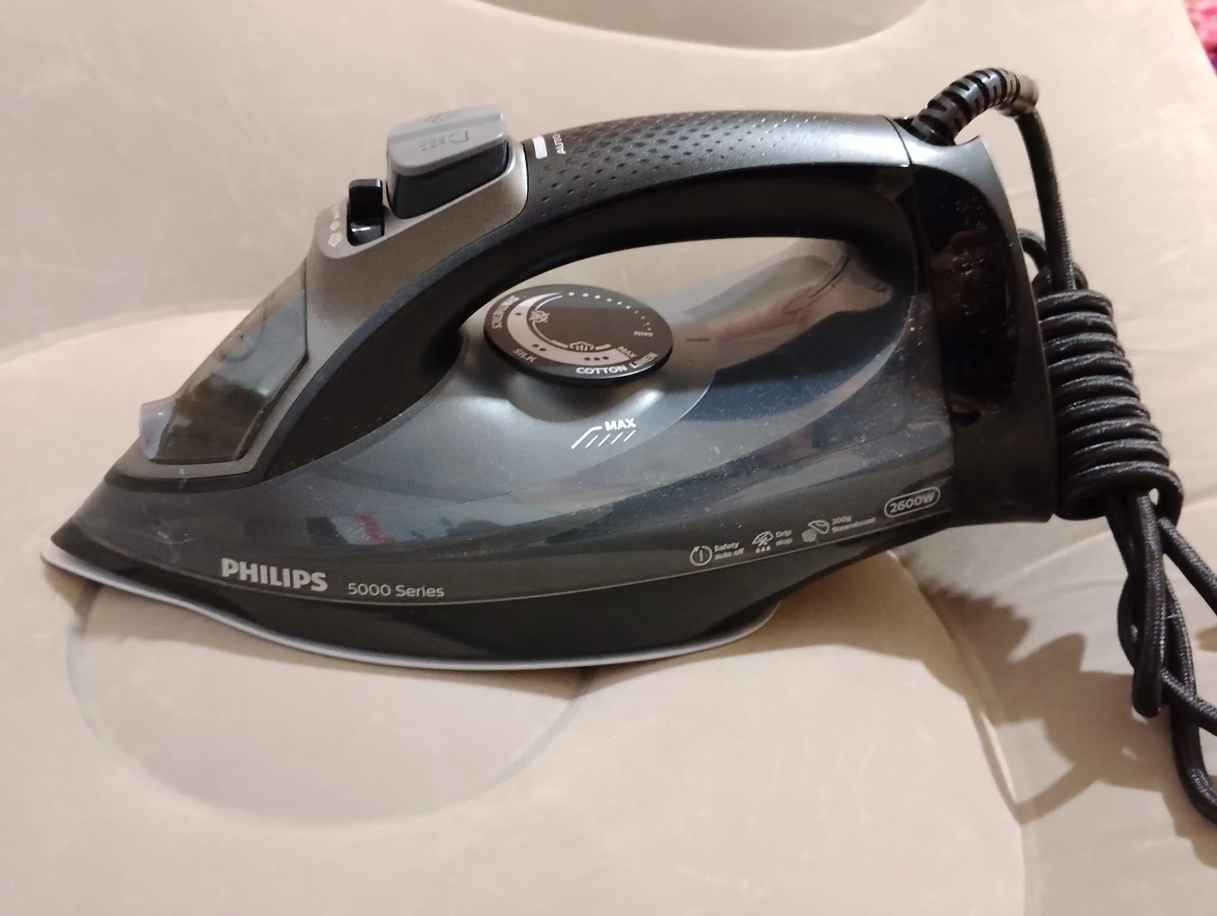 Утюг Philips DST5040/80, 2400 W, Индонезия