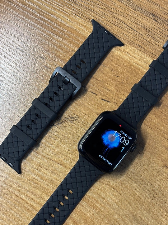 Universal silikon remeshok Apple Watch 42/44/45/49 mm uchun