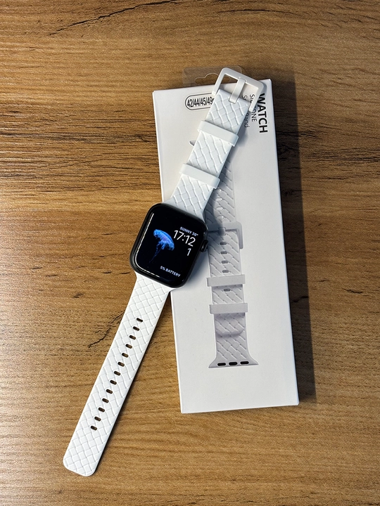 Universal silikon remeshok Apple Watch 42/44/45/49 mm uchun