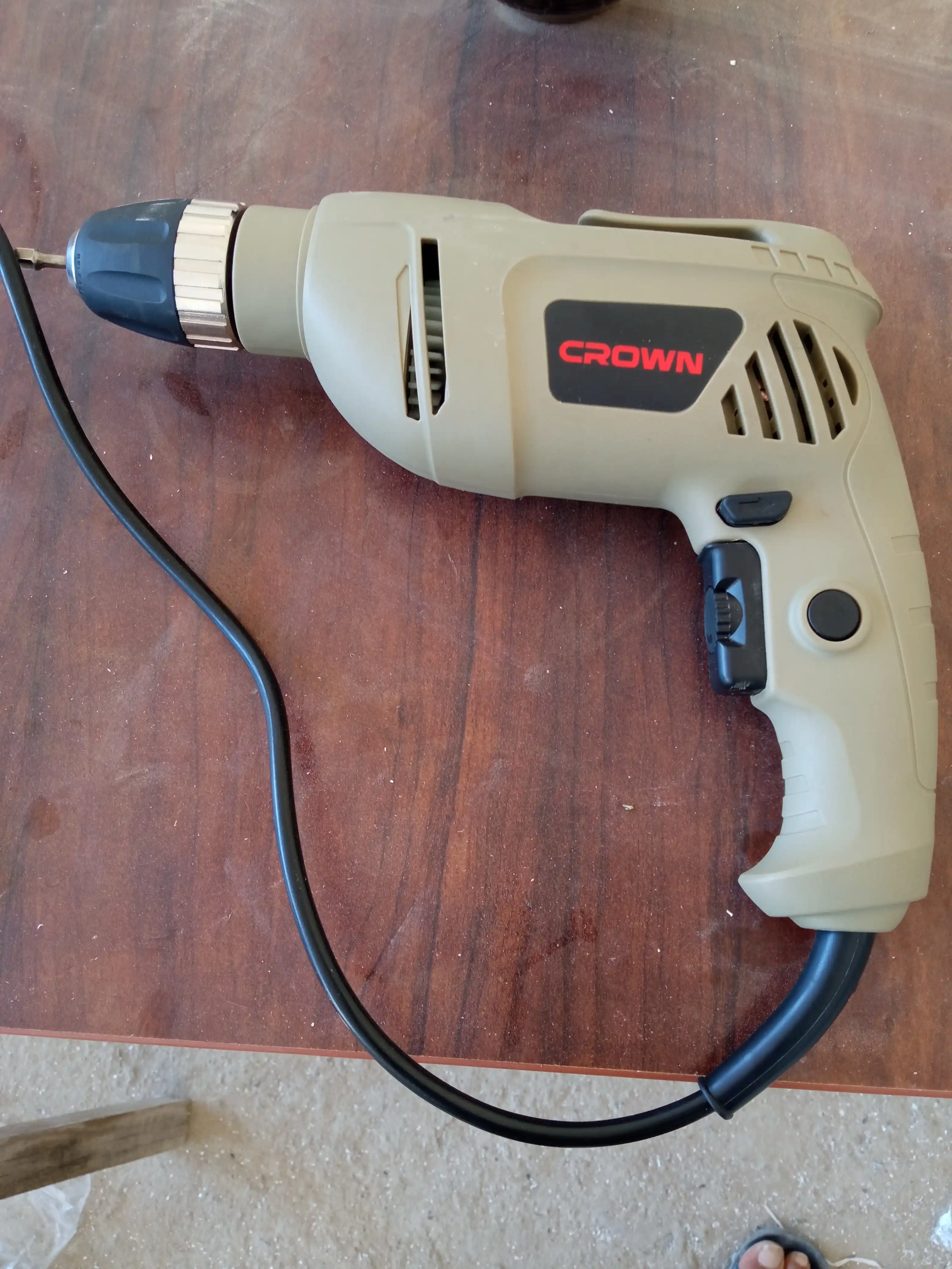 Professional simsiz soch va soqol olish kesish mashinkasi trimmer VGR V-937, LCD displeyli