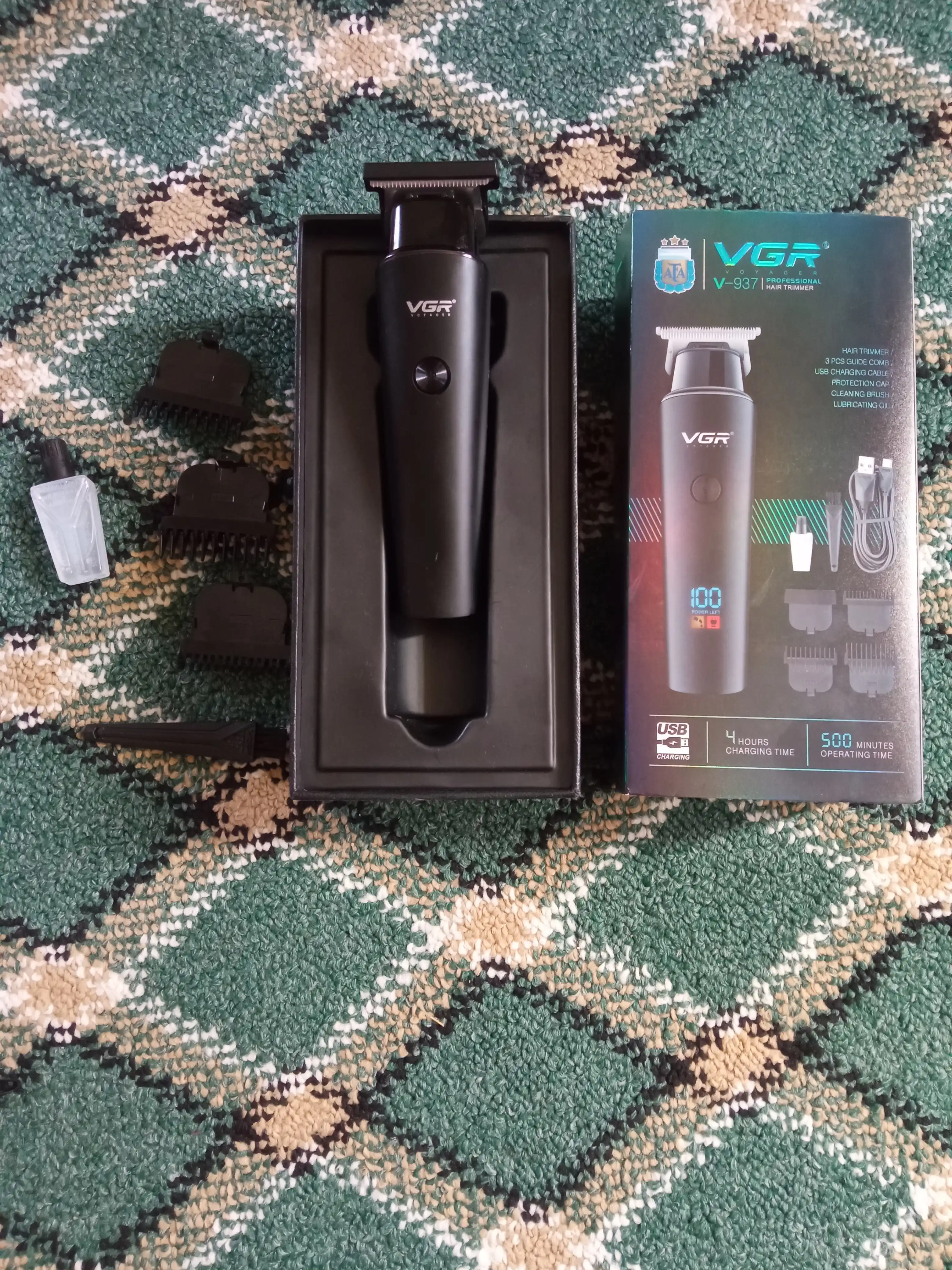 Professional simsiz soch va soqol olish kesish mashinkasi trimmer VGR V-937, LCD displeyli