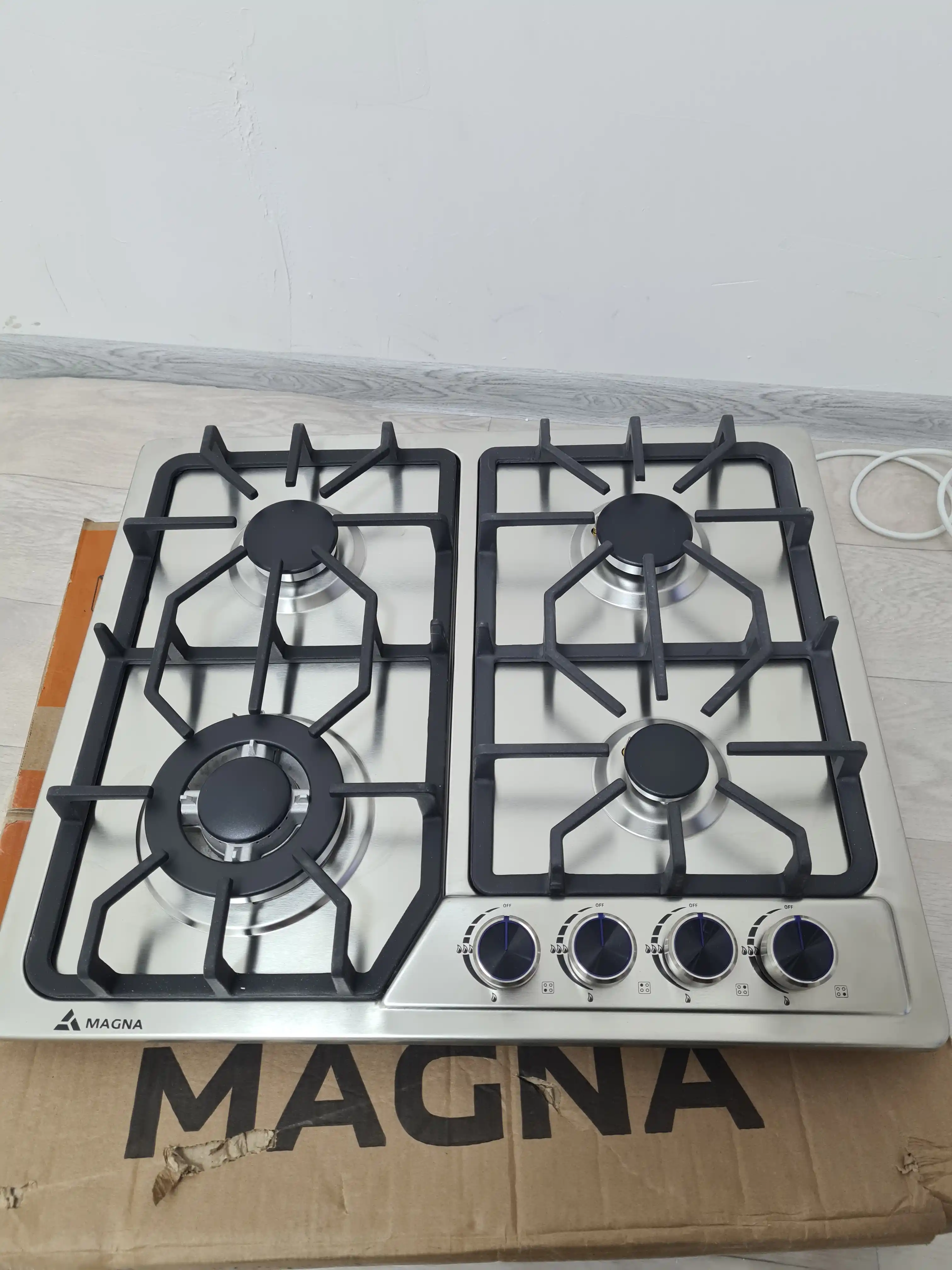 Варочная панель Magna серия 18, 4 газовые конфорки, газ-контроль, автоподжиг