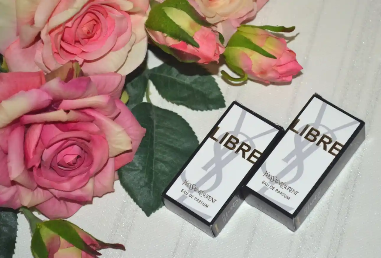 Ayollar uchun parfyumlangan suv Libre, 90 ml