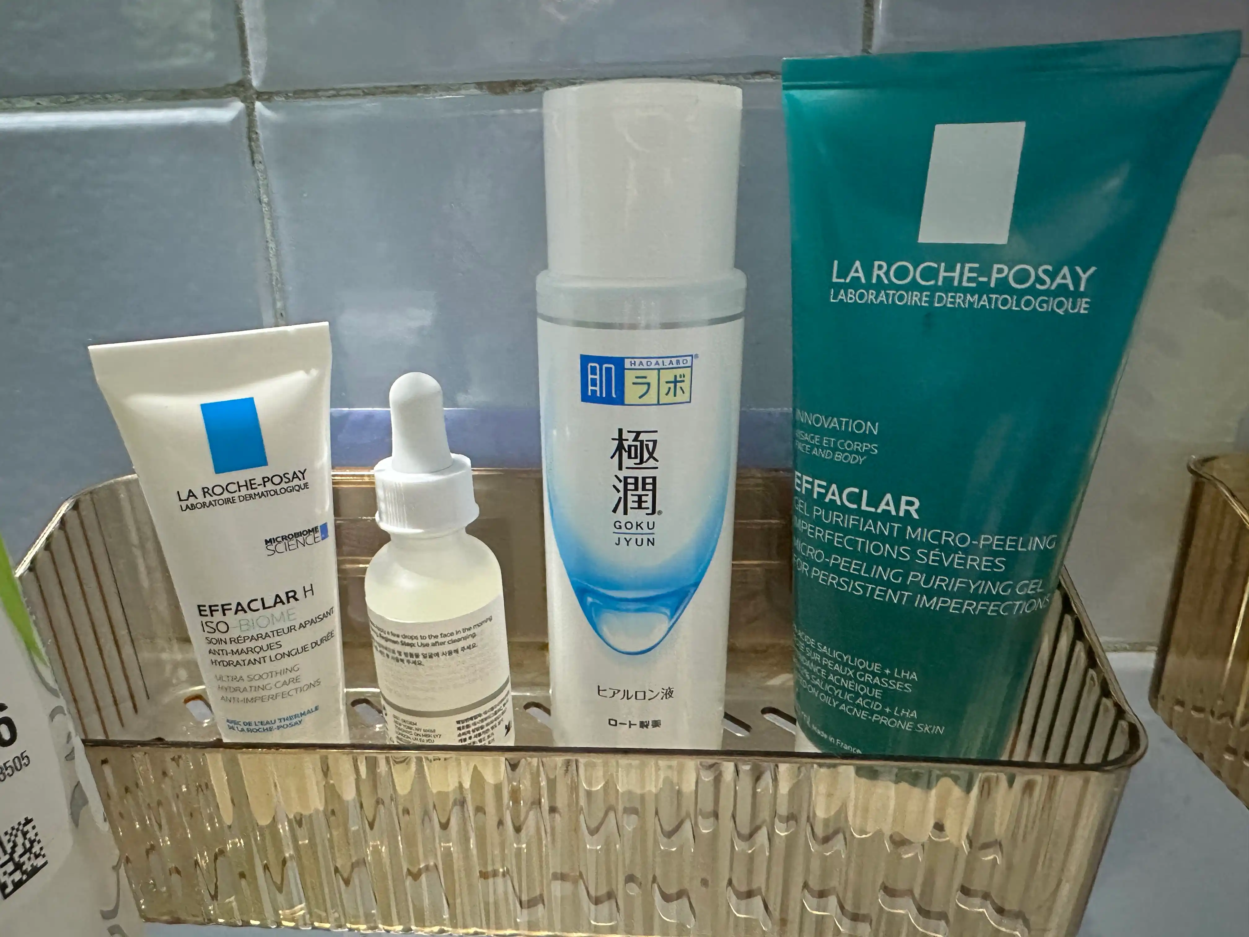 Ultra tinchlantiruvchi tiklovchi parvarish LA ROCHE-POSAY EFFACLAR Н ISO-BIOME, nomukammallikka qarshi, 40 ml