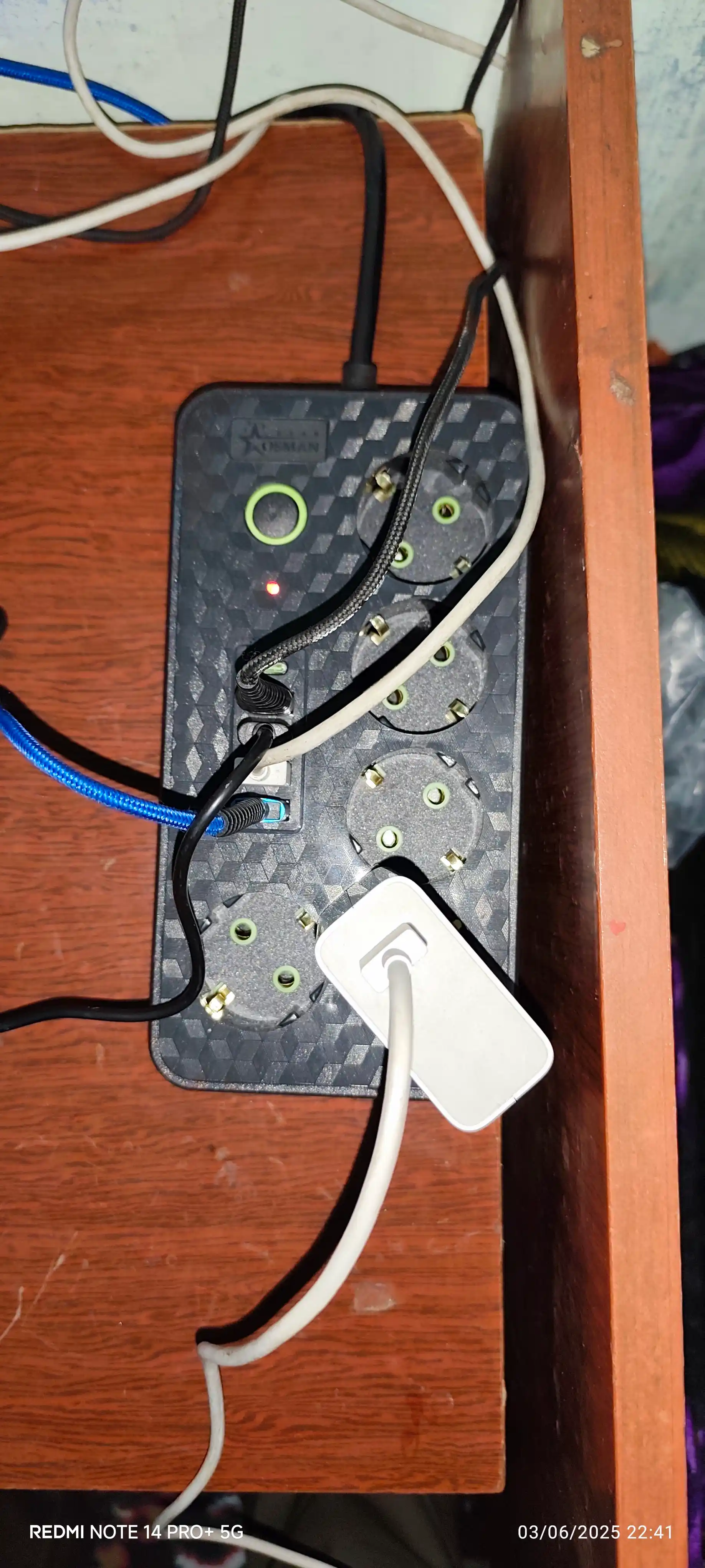 Удлинитель электрический, сетевой фильтр пилот с предохранителем, с USB и Type-C