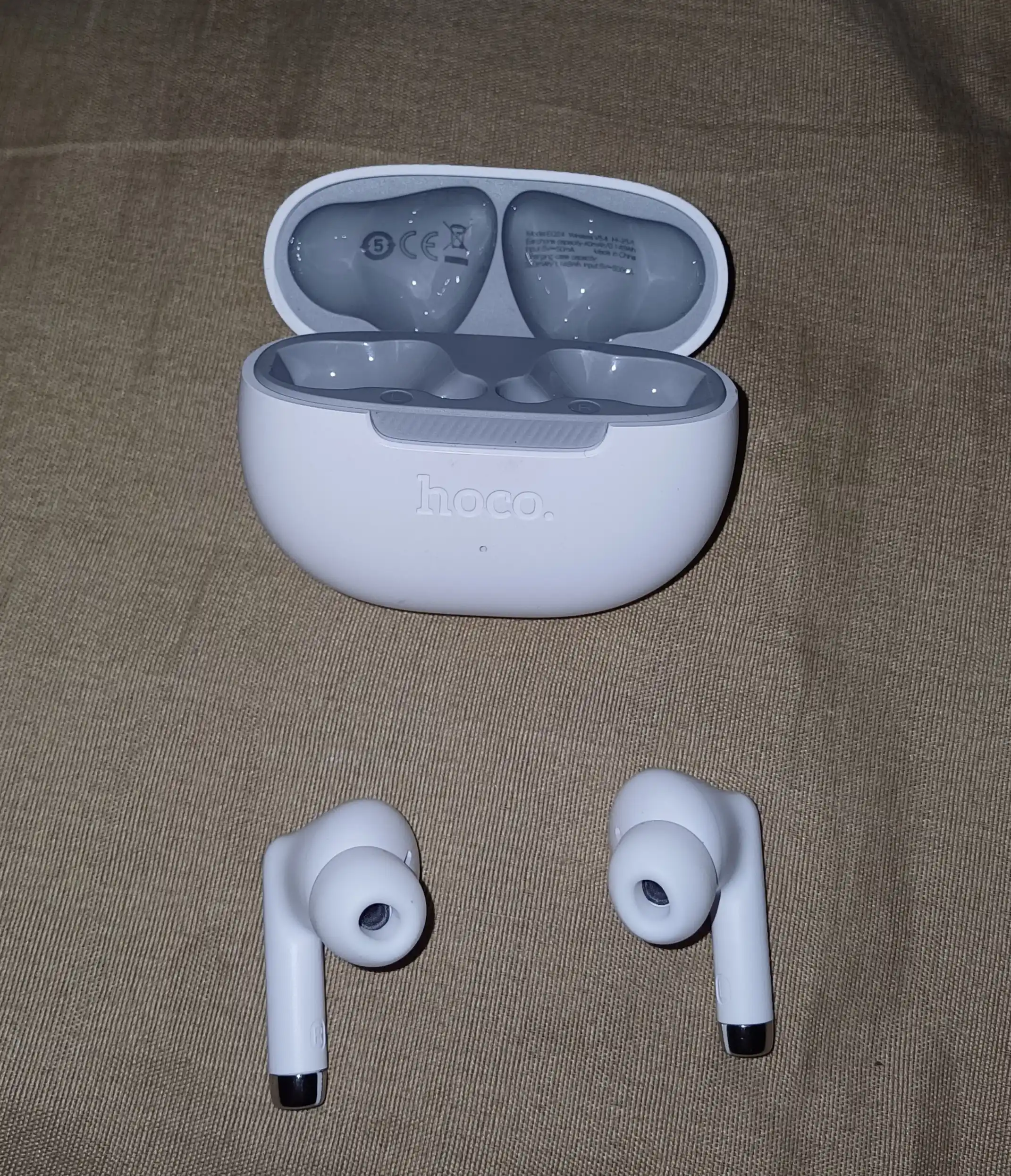 Hoco EQ24 simsiz quloqchinlar, andraid va iphone uchun