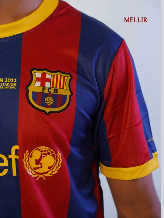 Barselona retro futbol formasi
