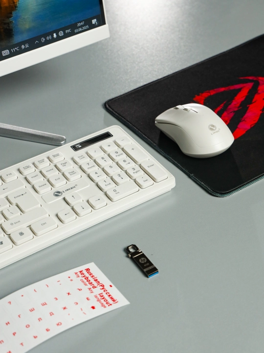 Моноблок 24 дюйма, i5 2500, DDR3 8 ГБ, SSD 256, дополнительные клавиатура и мышь