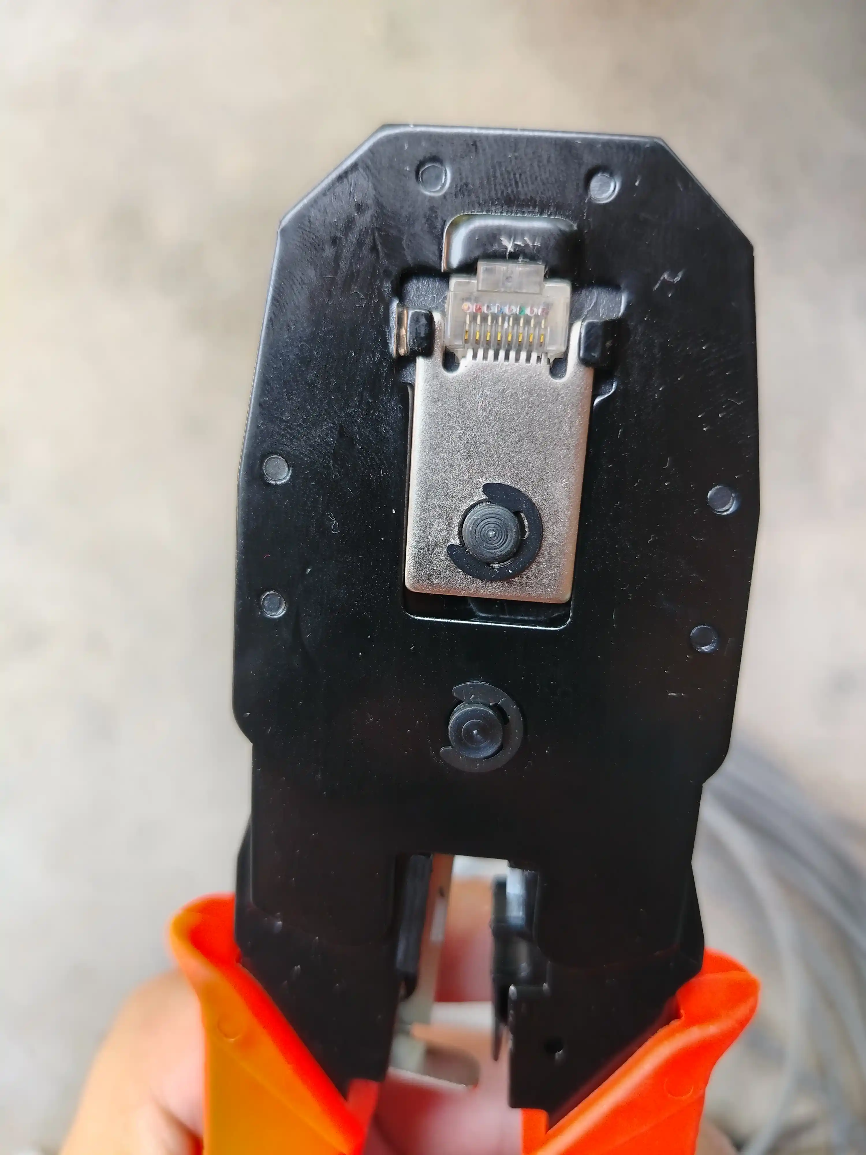 Simlar, kabellarni qisish uchun RJ-45, RJ-11, RJ-12 qisqich asboblari, krimper