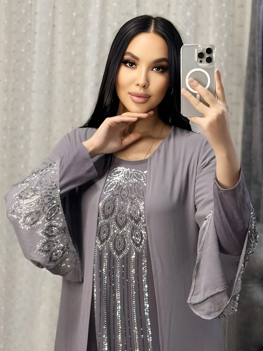 Abaya liboslar ayollar uchun, oqshom va bazimlar uchun
