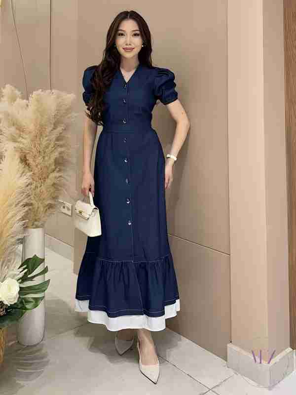 Sandra Hess erotikasi Turgan yalangoch ayollar fotosurati