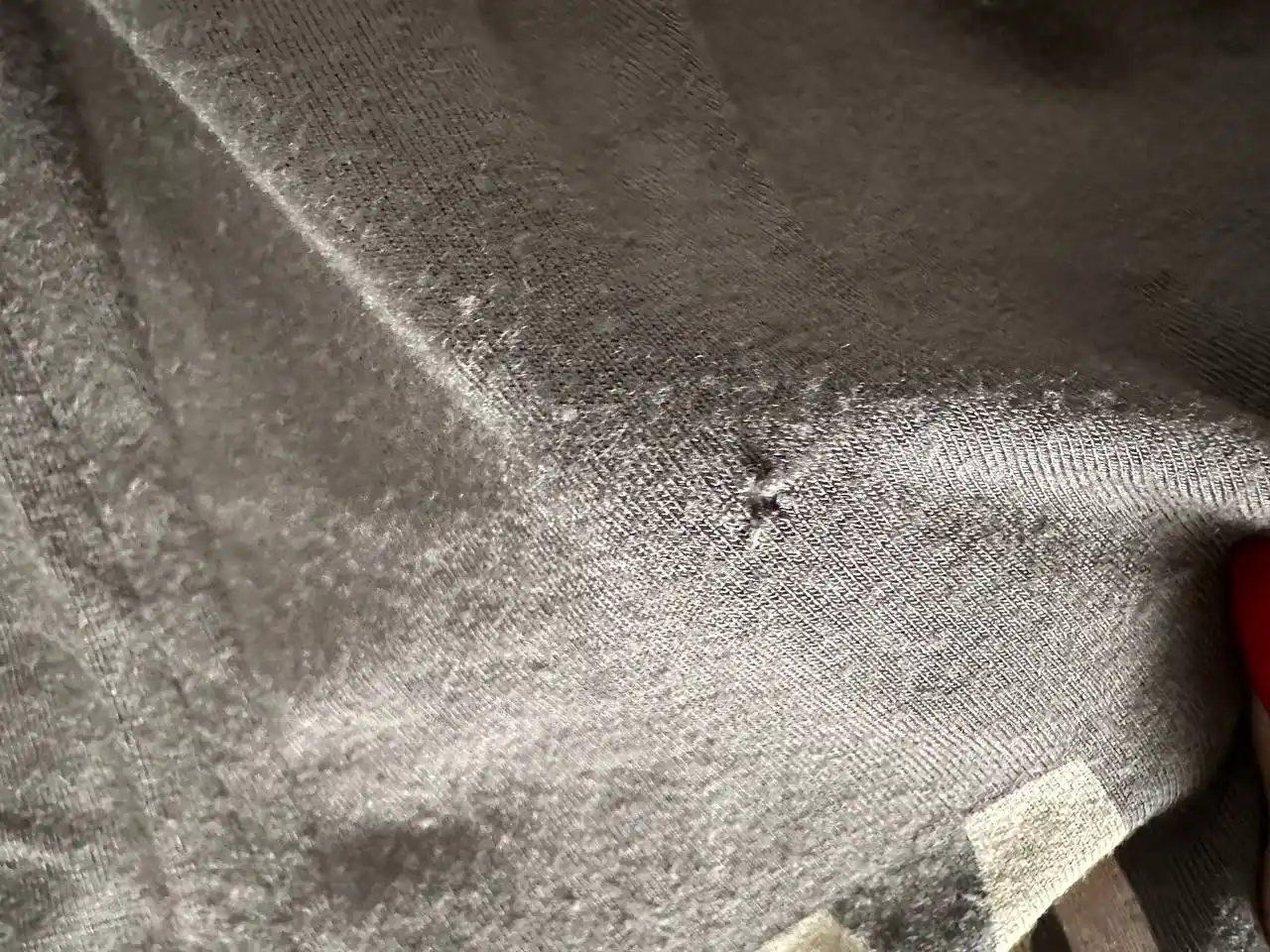 Ipakli pijama. Ayollar tungi koylaki lyamkada. Ayollar pijamasi Kioko