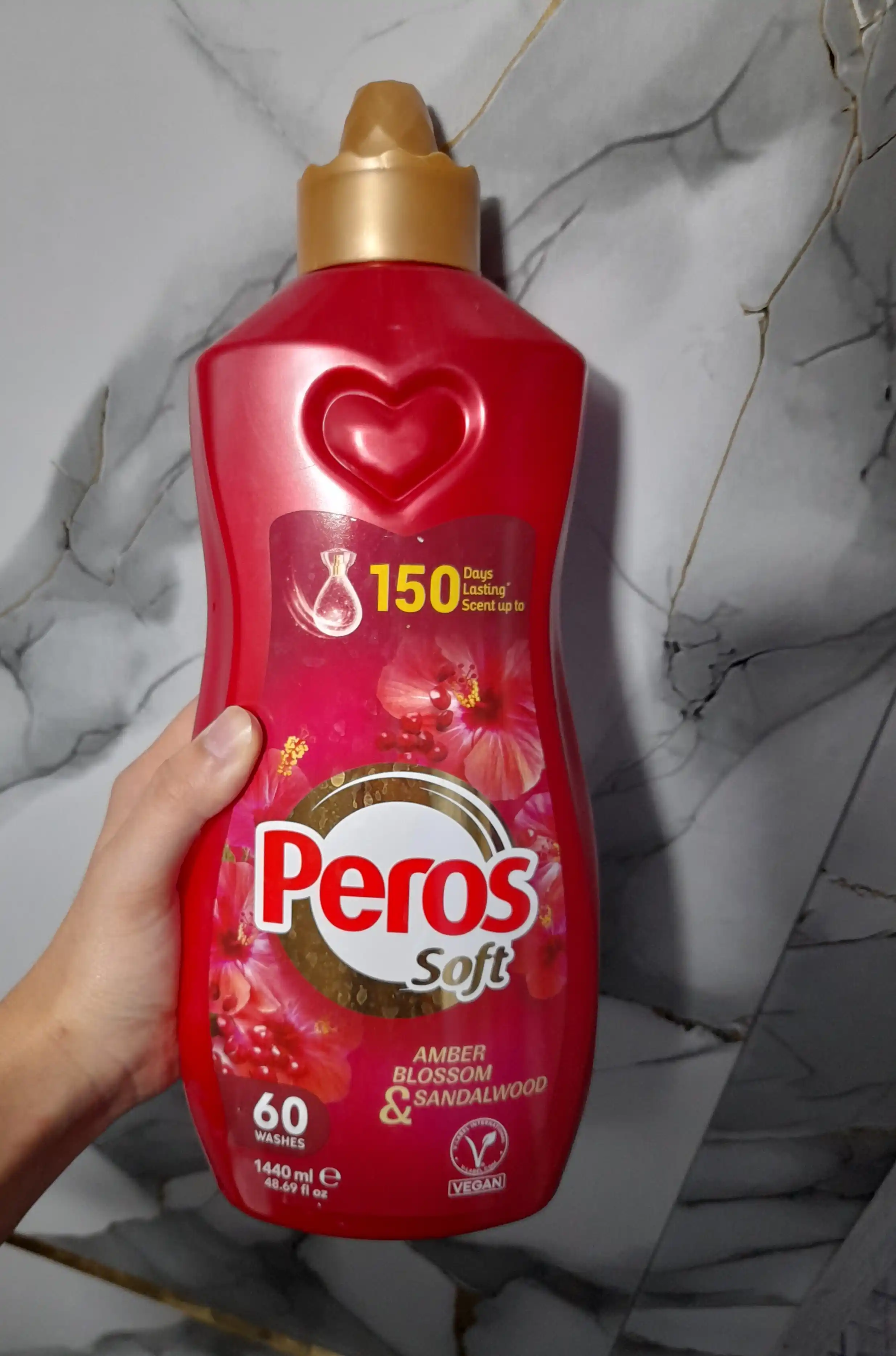 Peros Magnoliya hidi beruvchi konsentrlangan konditsioner, 1440 ml