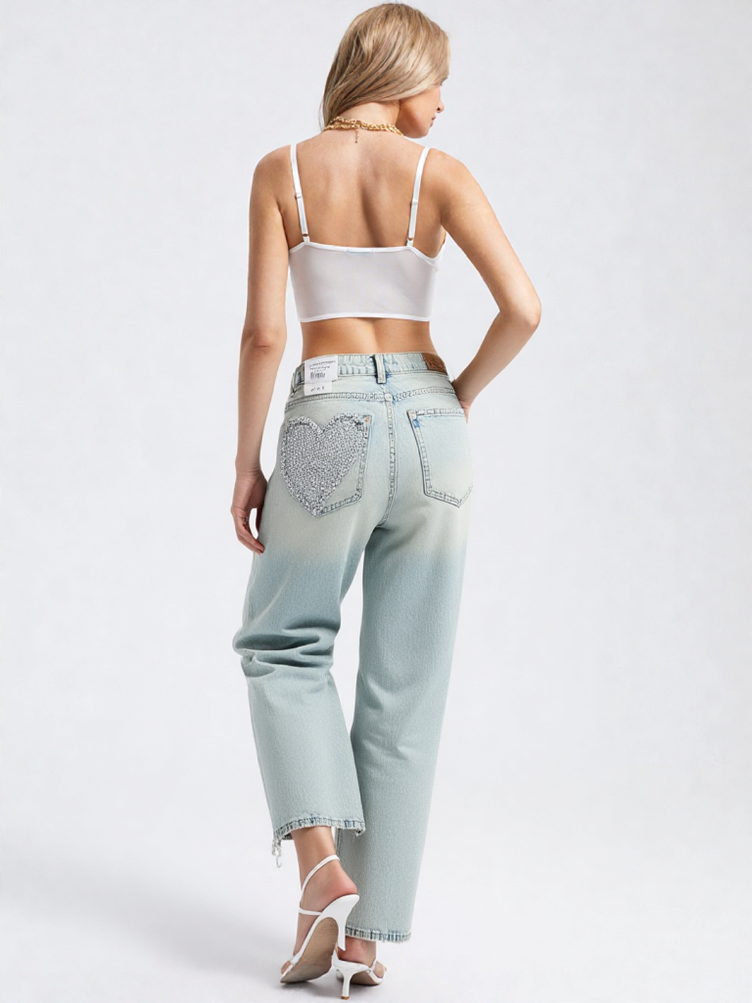 Katta xorozlar bilan guruh jinsiy aloqa Vogone jinsiy aloqa video