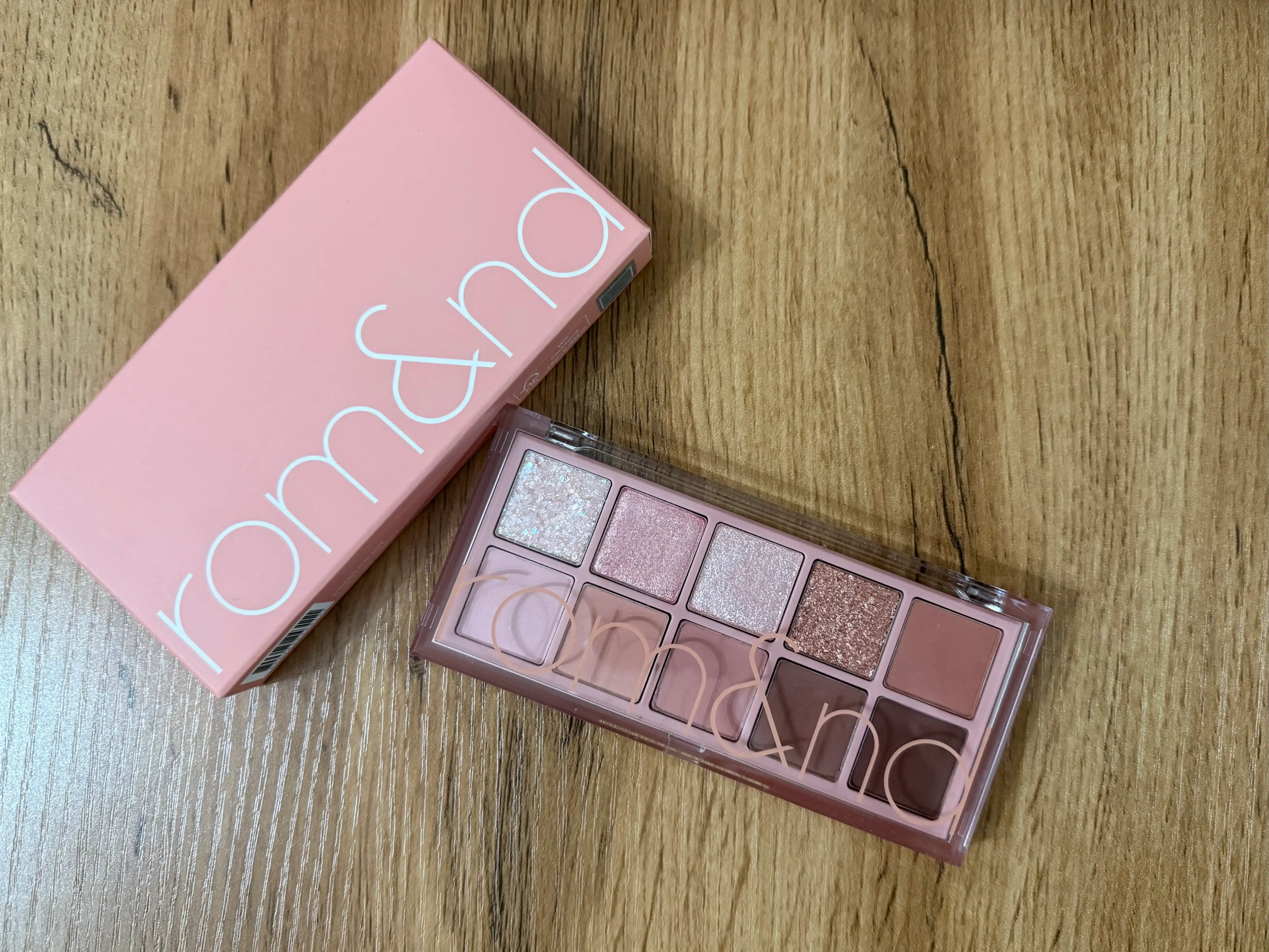 Большая палетка теней для век rom&nd Better Than Palette