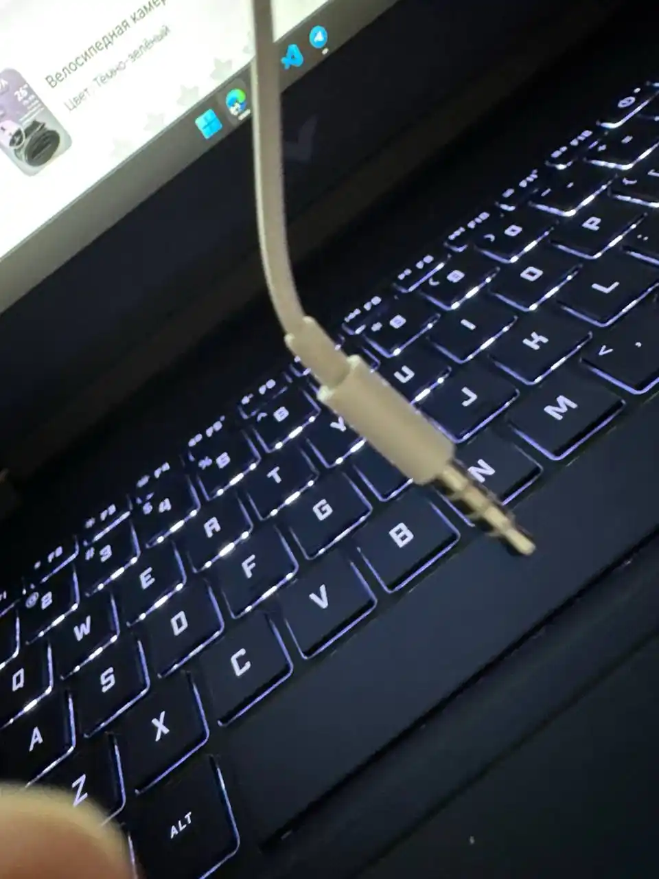 Наушники проводные для IPhone и Андроид, с микрофоном, с кабелем Lightning