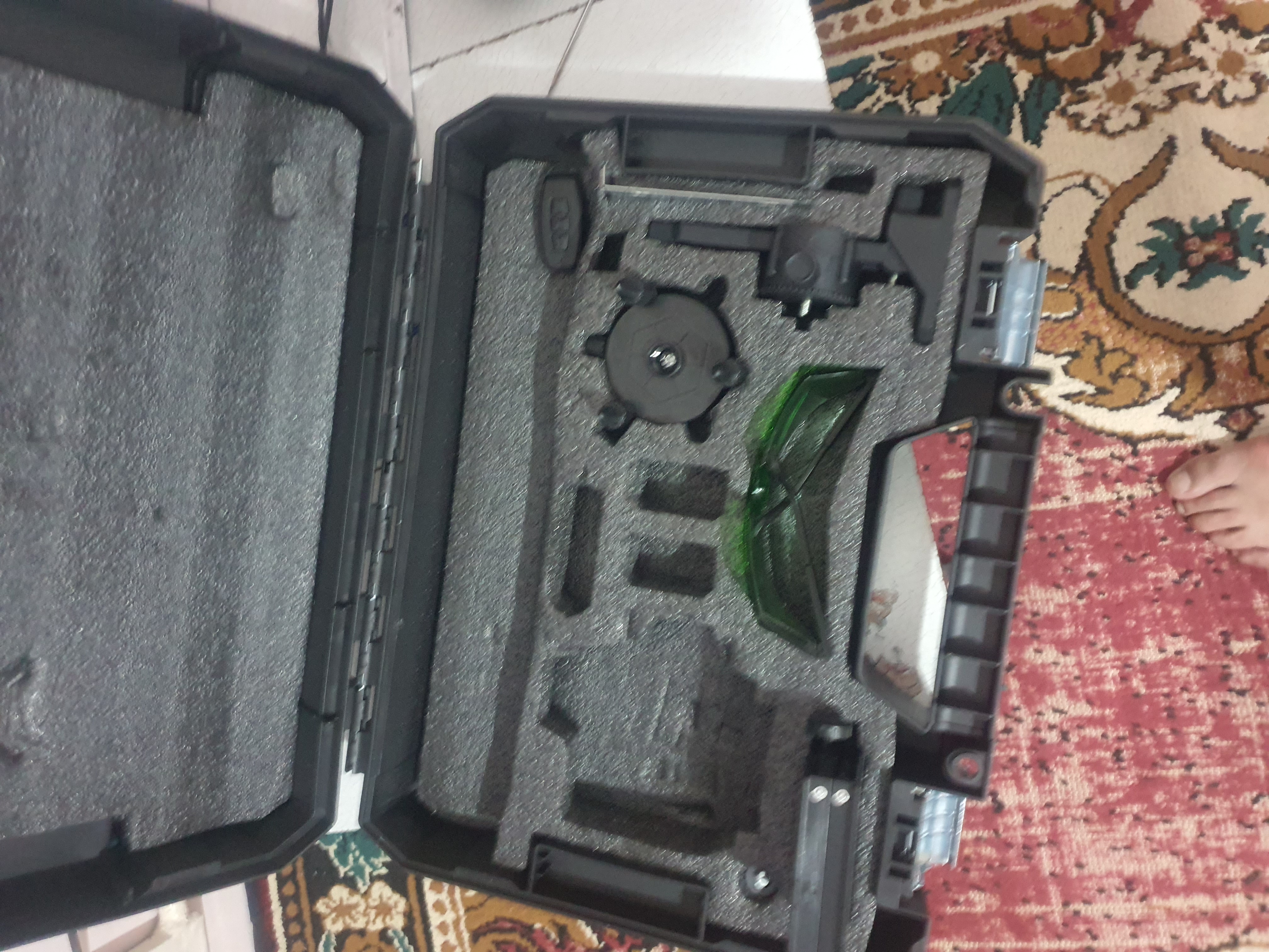 Лазерный уровень 4D Mk D16, со стойкой