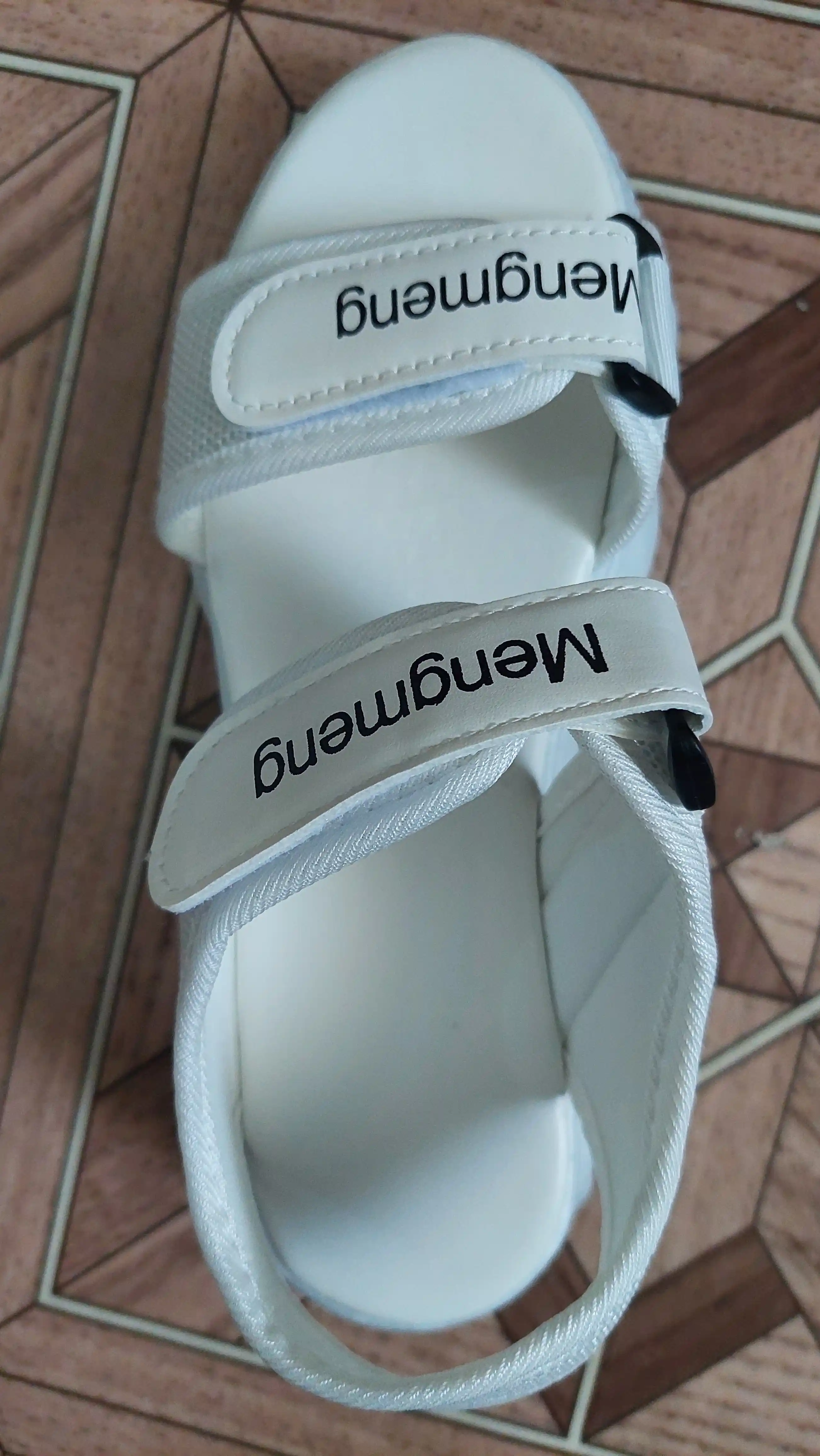Ayollar sandallari sport, to'qimachilik va eko-charm, Eva insole