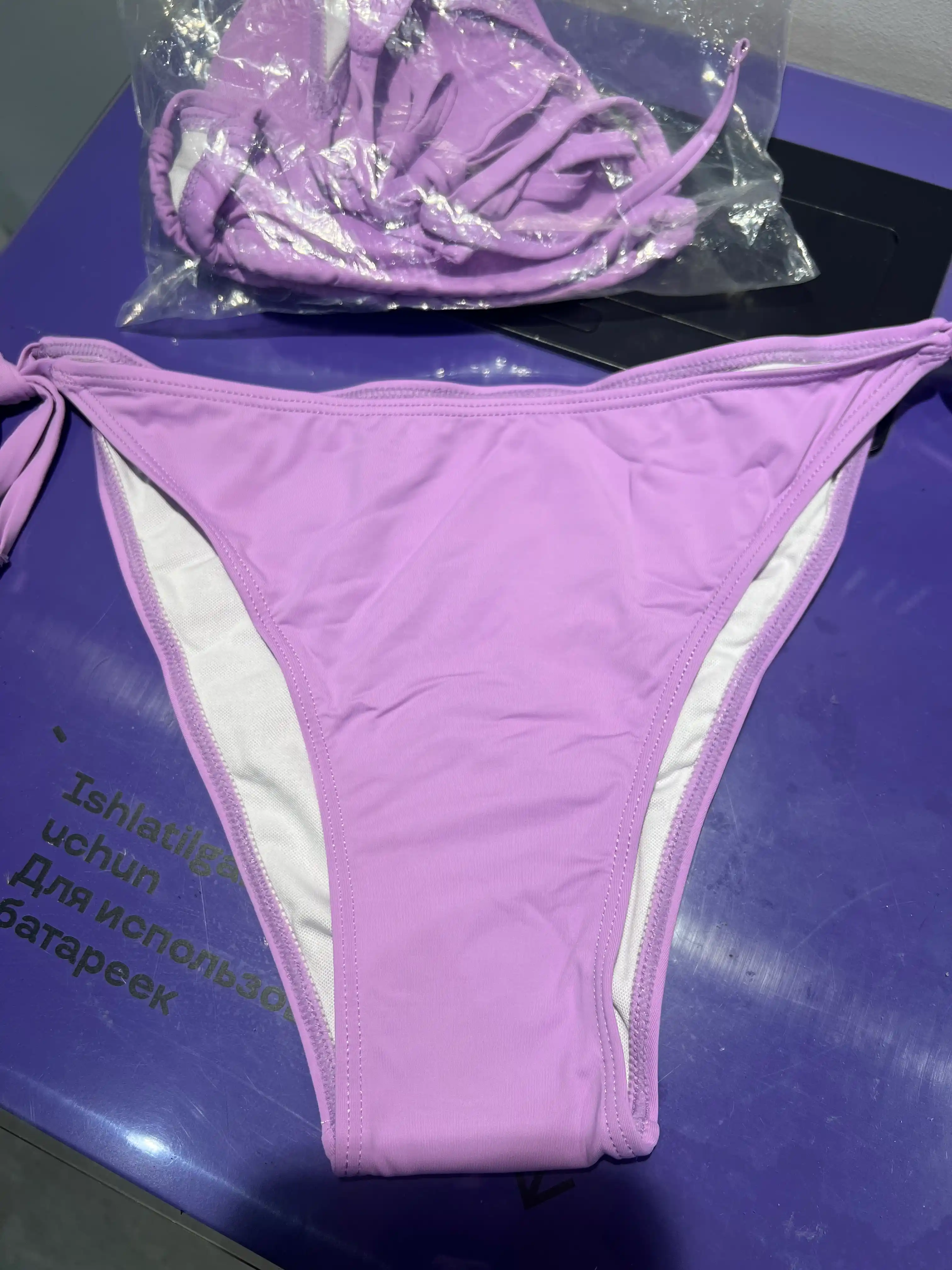 Ayollar bog‘ichli bikini cho‘milish kiyimi (pushti/binafsha/qizil)