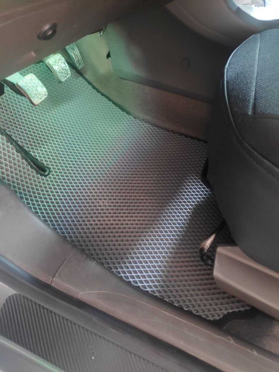 EVAKOR avtomobil kovriklari, barcha Chevrolet modellari uchun