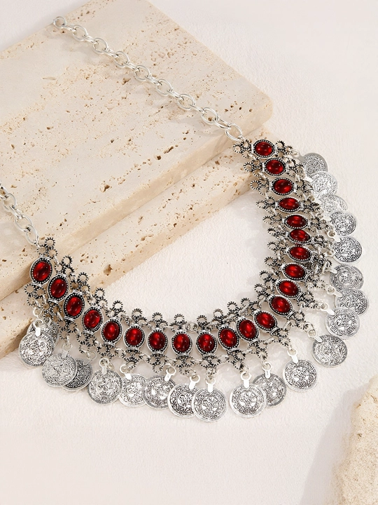 Ikki uslubdagi milliy taqinchoq - ham choker, ham deadema