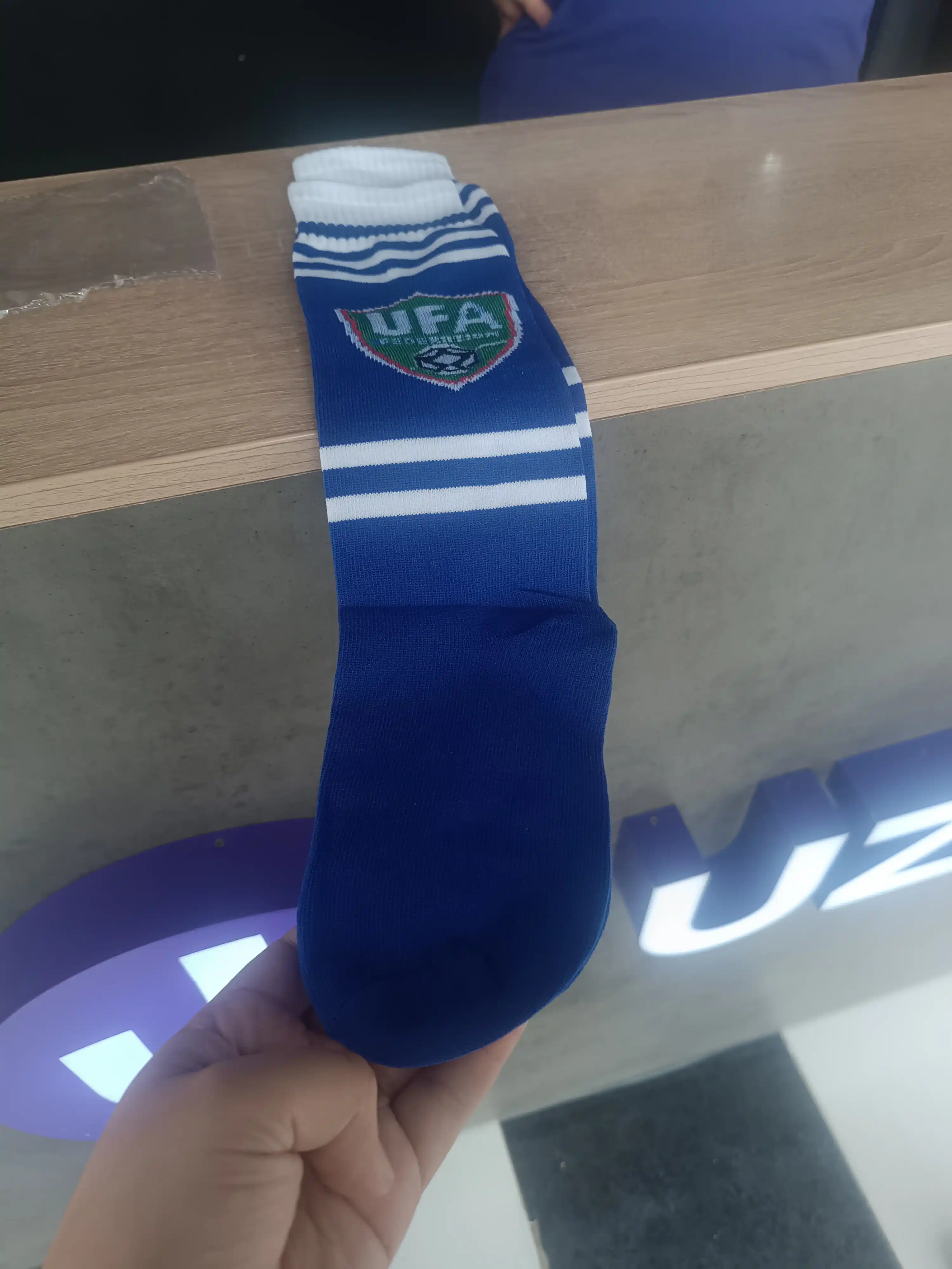 Futbol getrilari, paypoqlari. 34-41 Gacha. Maktab uchun
