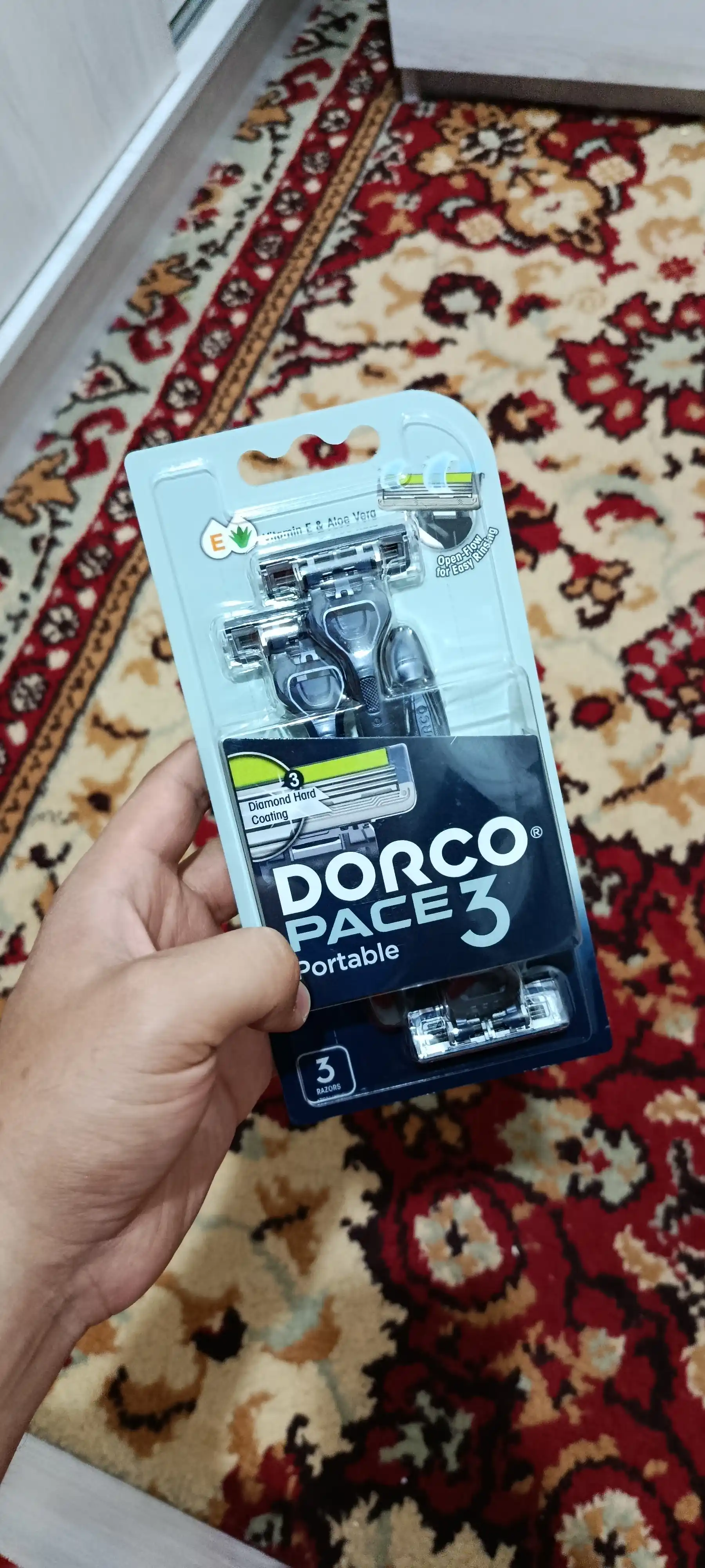 Bir martalik ustara DORCO PACE 3, blister, 3 dona