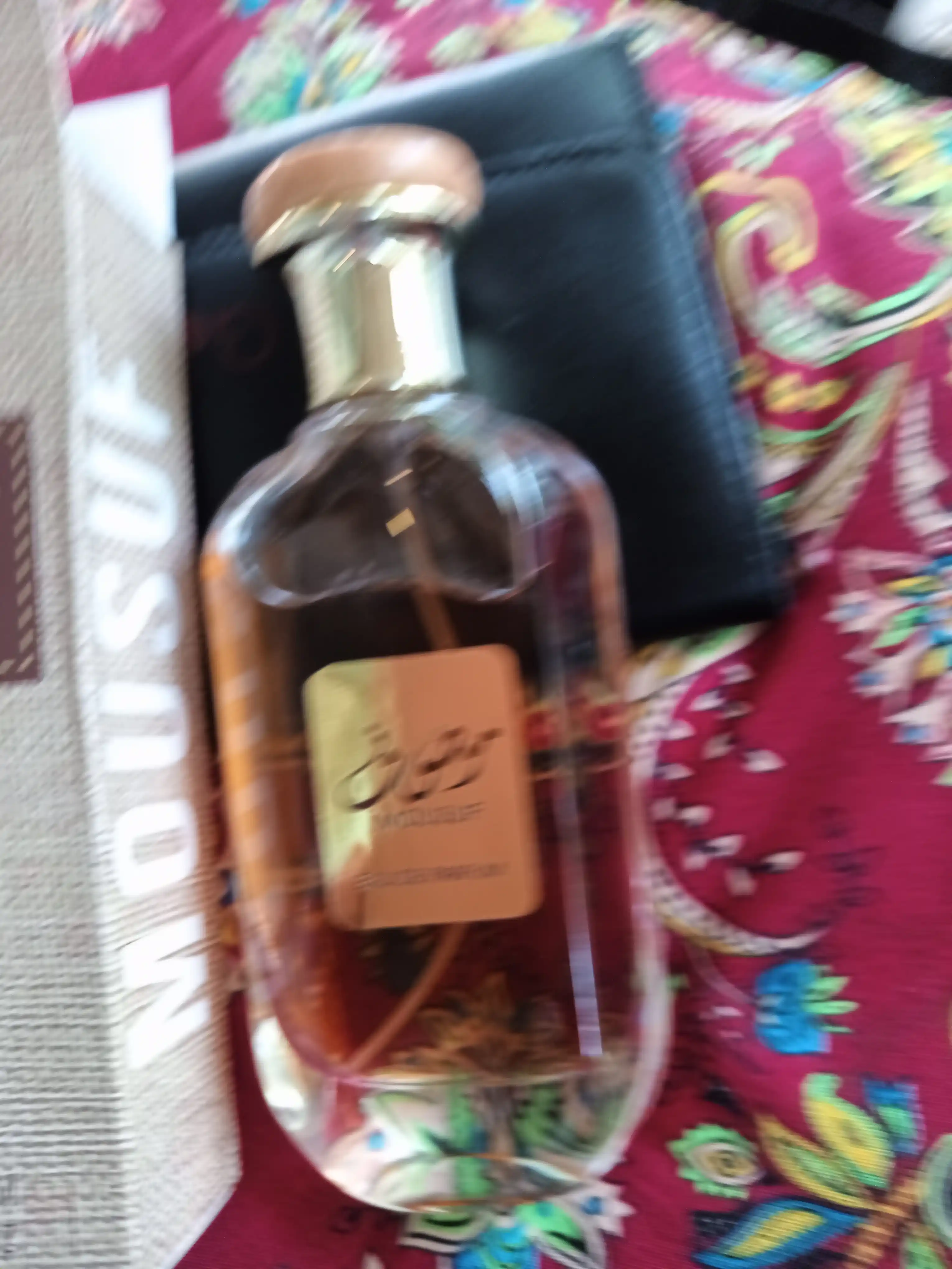 Parfyumlangan suv erkaklar va ayollar uchun Mousuf Wardi, 100 ml