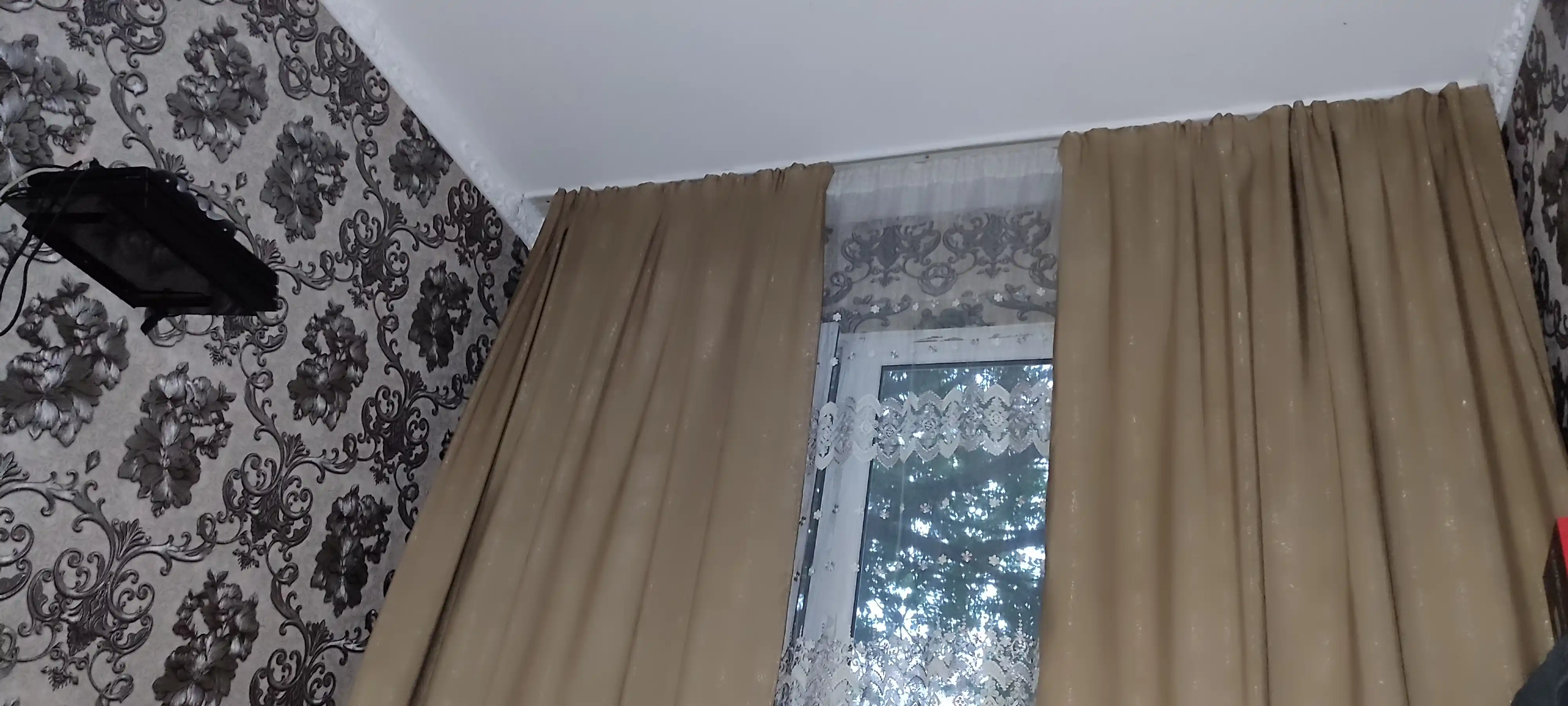 Blekaut pardalar yotoqxona, mehmonxona va bolalar xonasi uchun