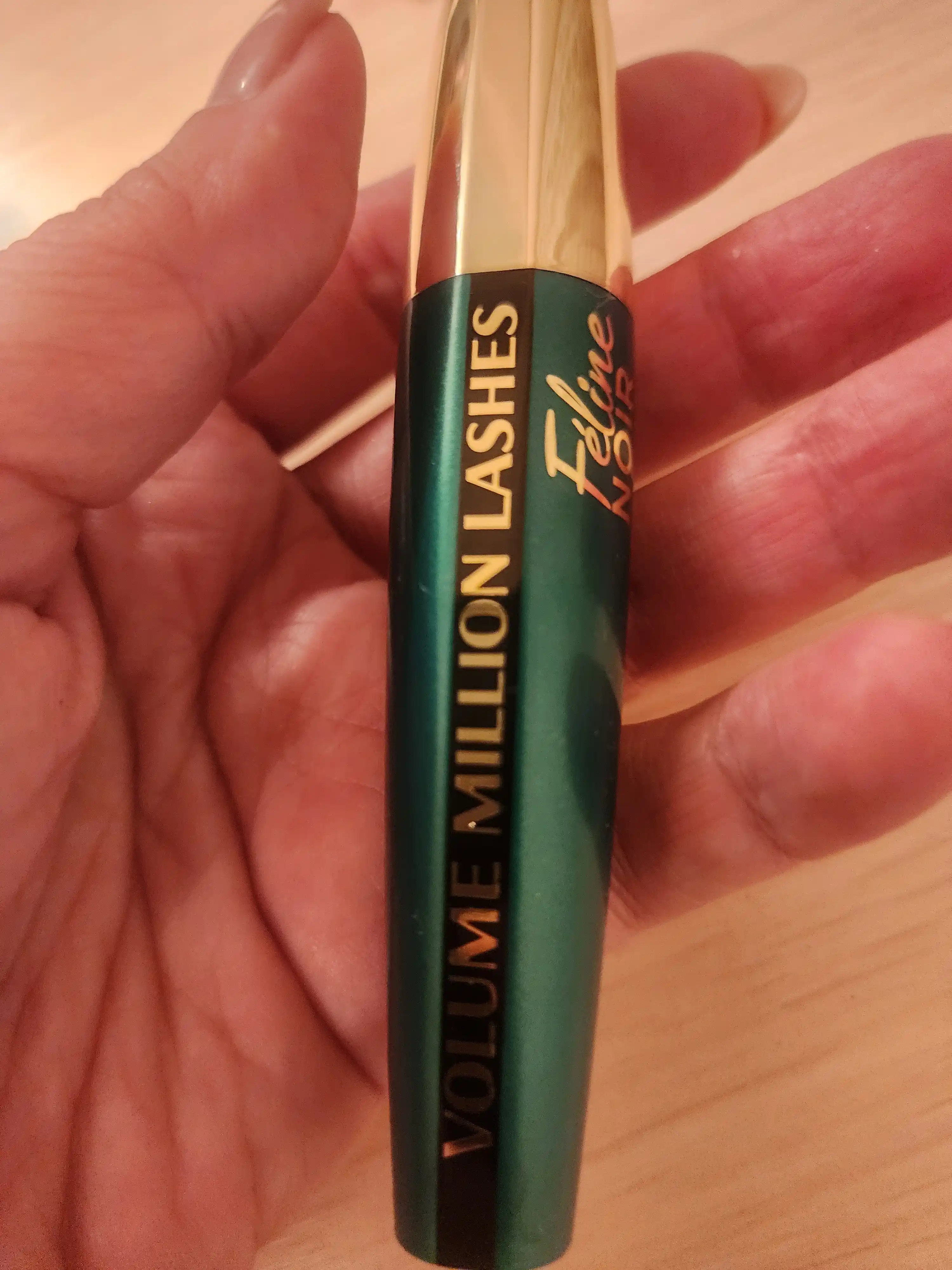 Тушь для ресниц L'Oreal Volume Million Lashes Feline Noir, оттенок Экстра-черная