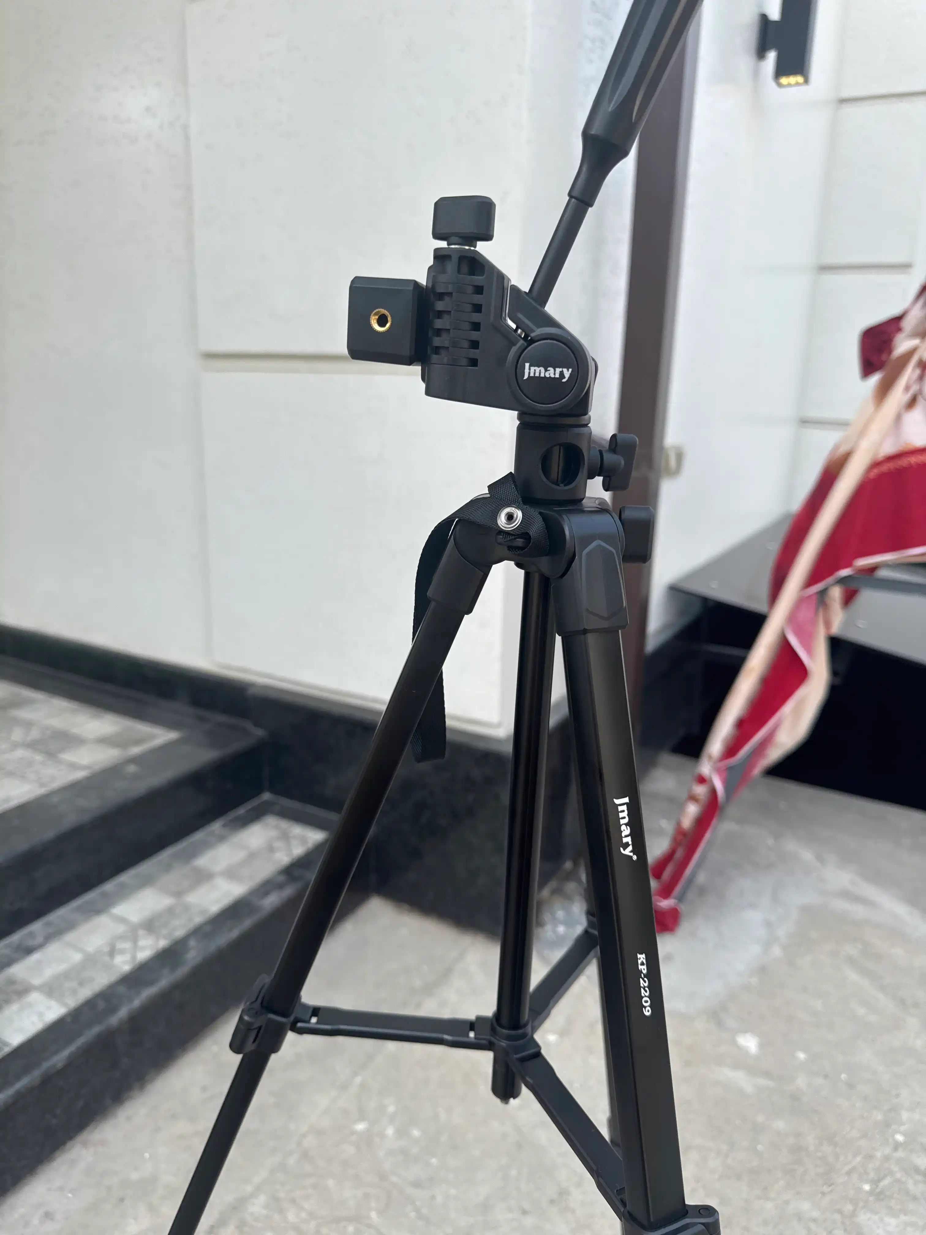 Штатив Jmary kp 2209 с держателем для телефона и фотоаппарата